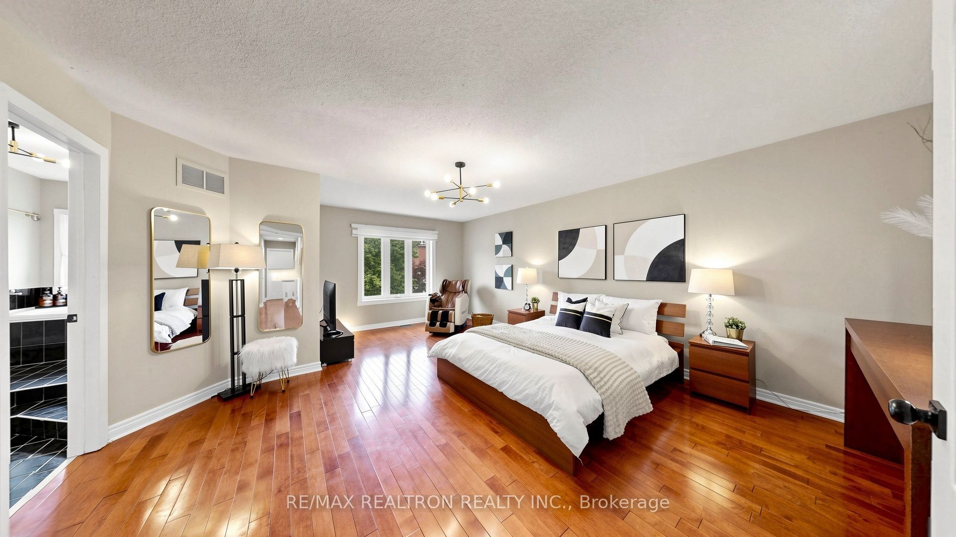 2 Rocksprings Avenue Property Photo 17