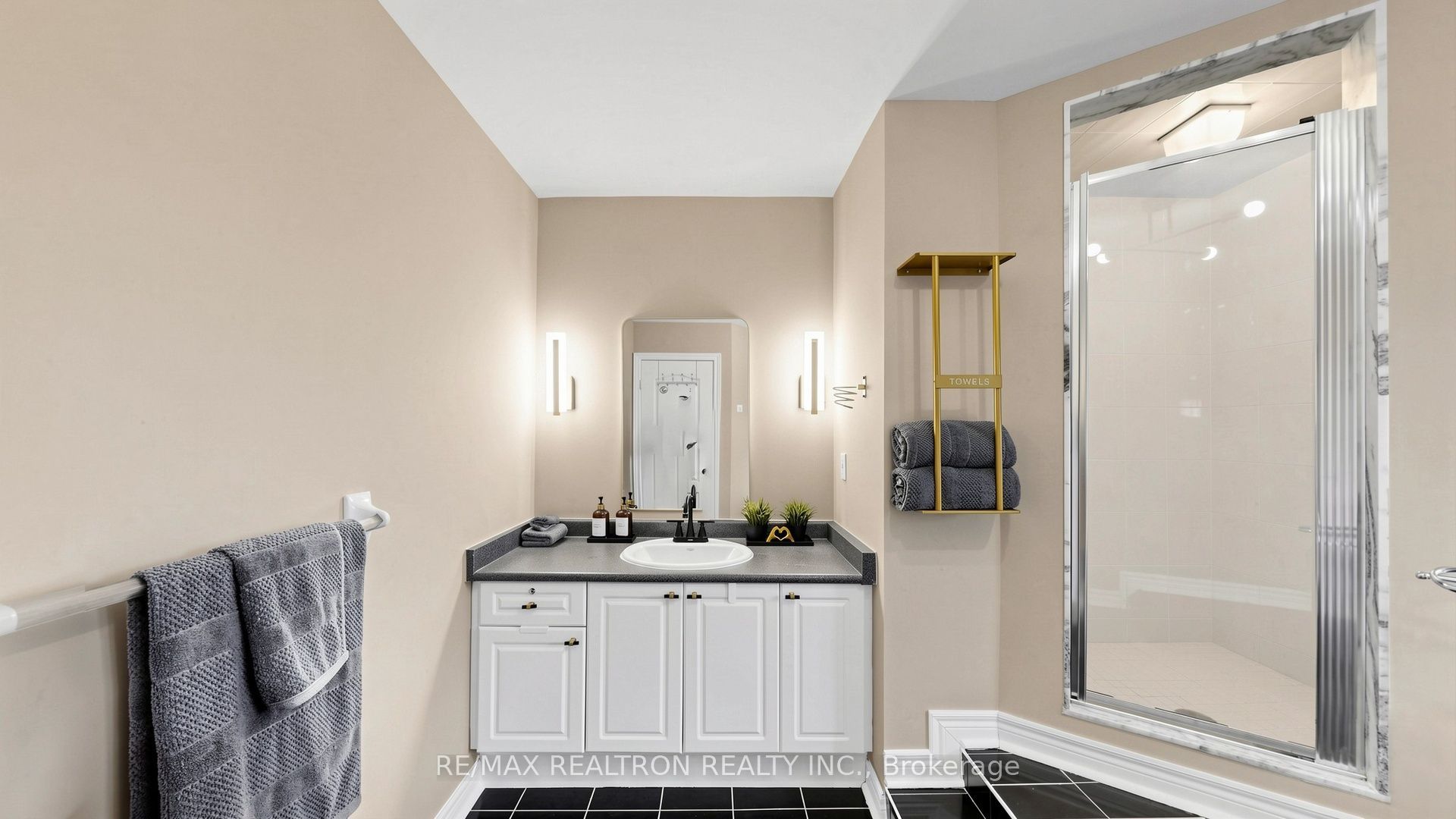 2 Rocksprings Avenue Property Photo 22