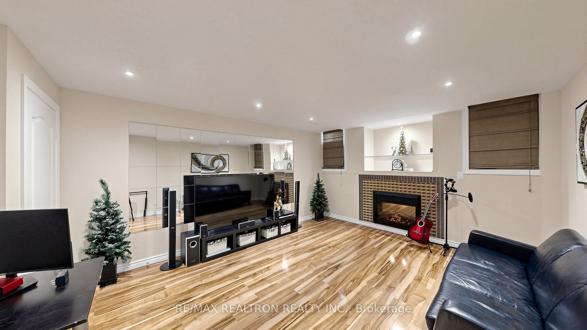 2 Rocksprings Avenue Property Photo 38