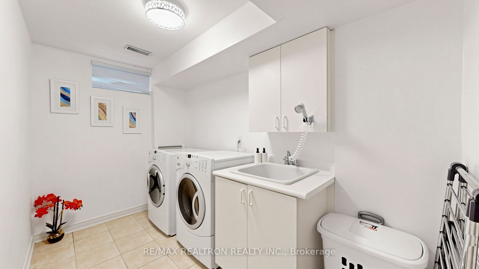 2 Rocksprings Avenue Property Photo 41