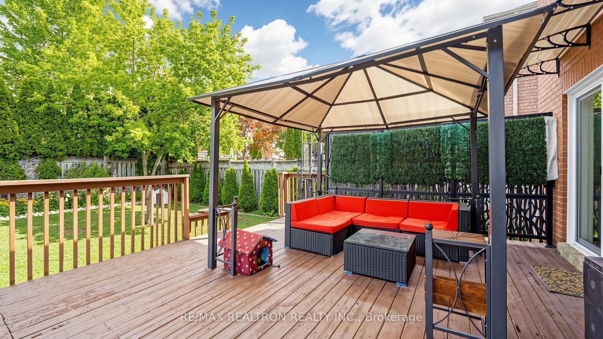 2 Rocksprings Avenue Property Photo 42