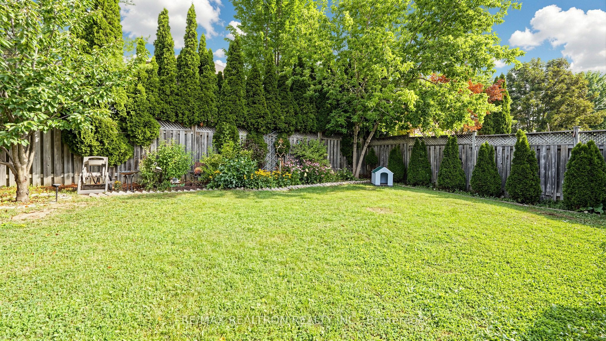 2 Rocksprings Avenue Property Photo 43