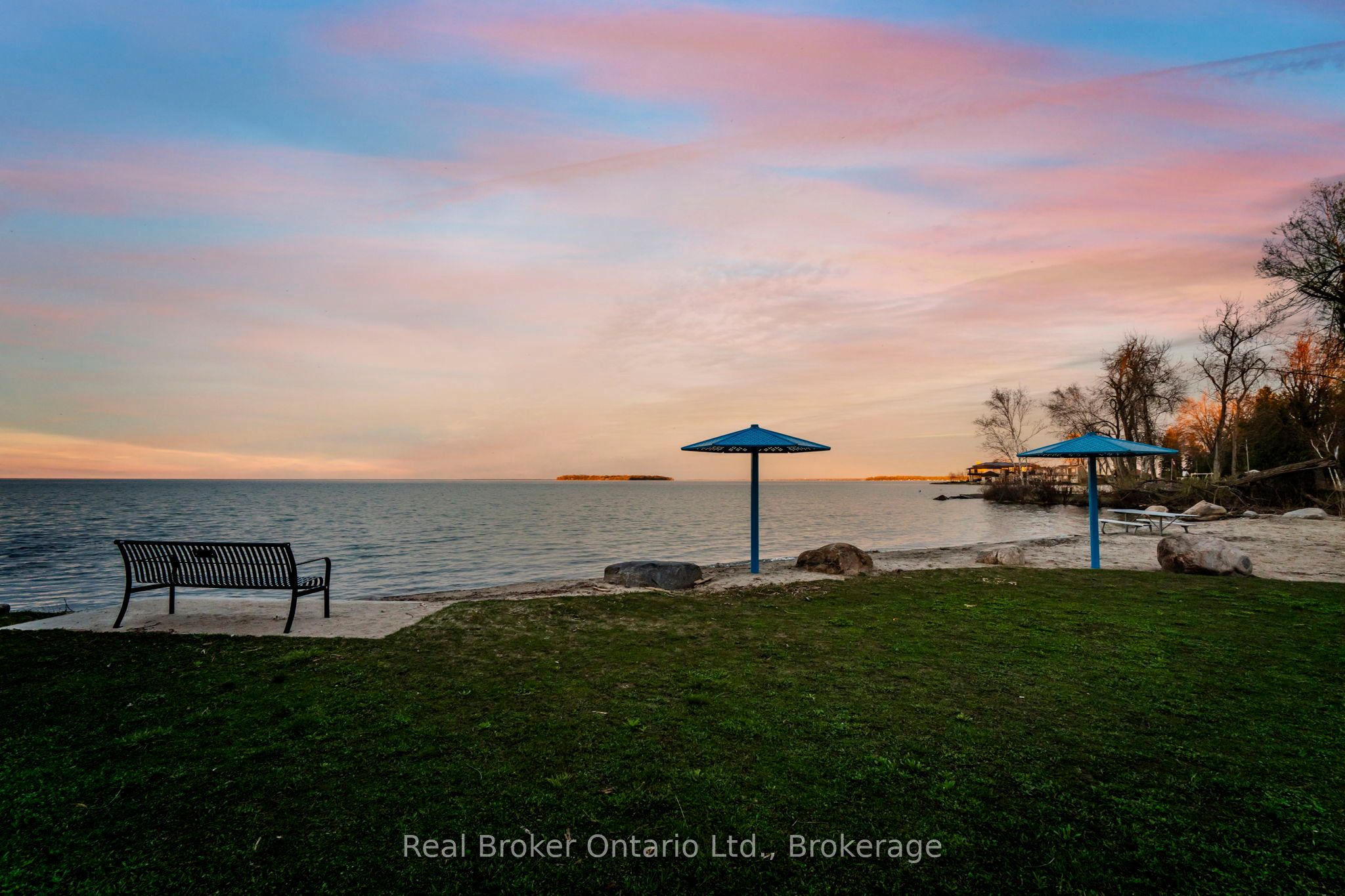 2307 Somers Boulevard Property Photo 2