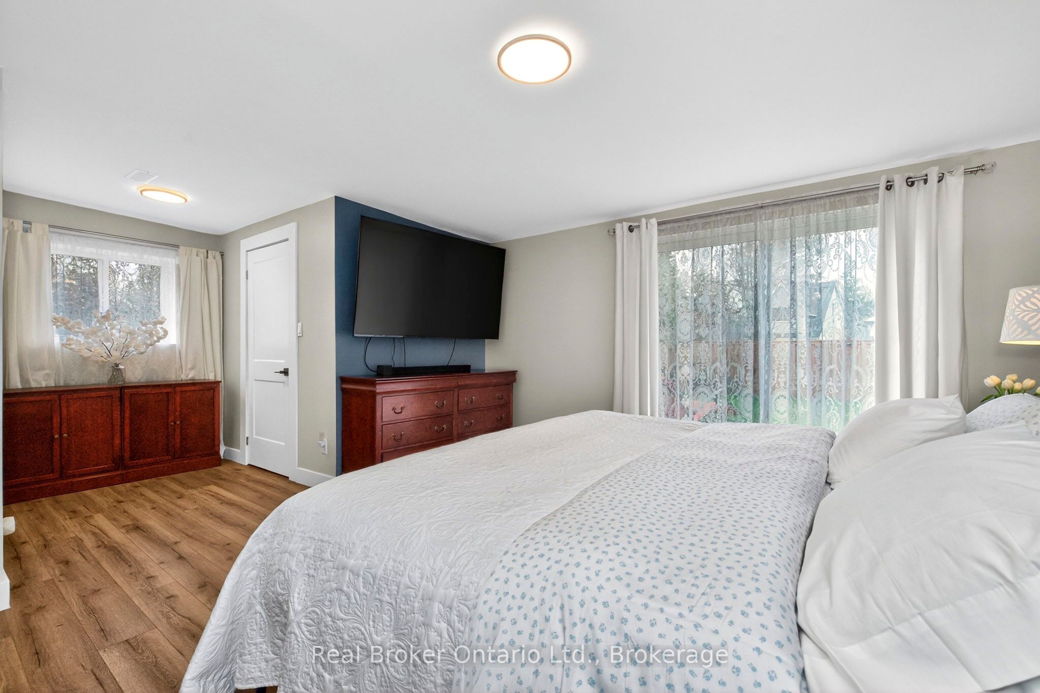 2307 Somers Boulevard Property Photo 12