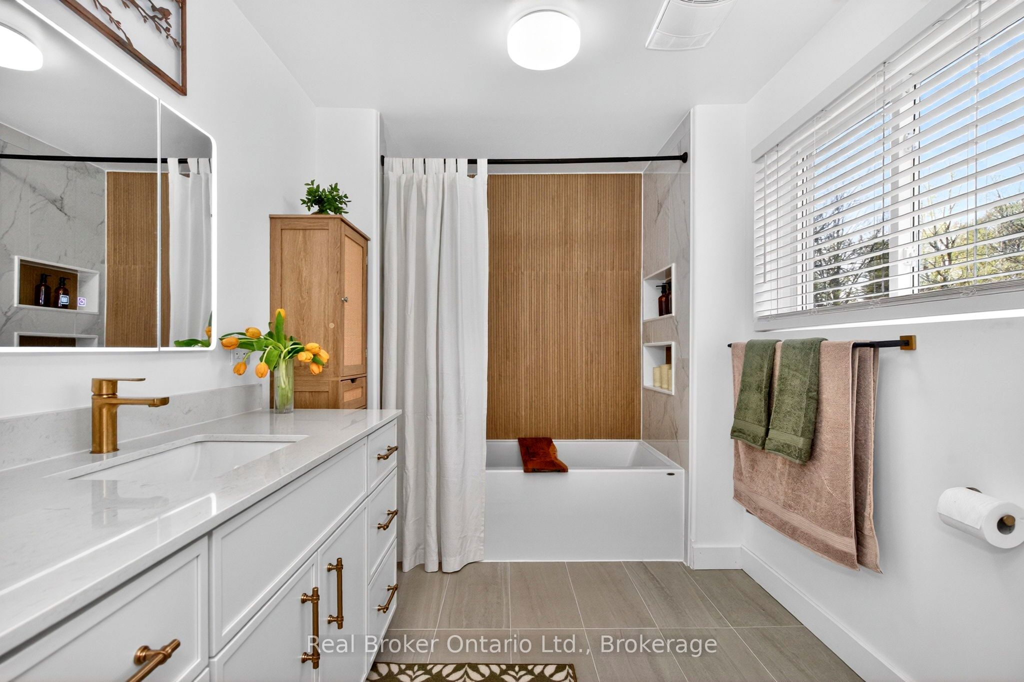 2307 Somers Boulevard Property Photo 13