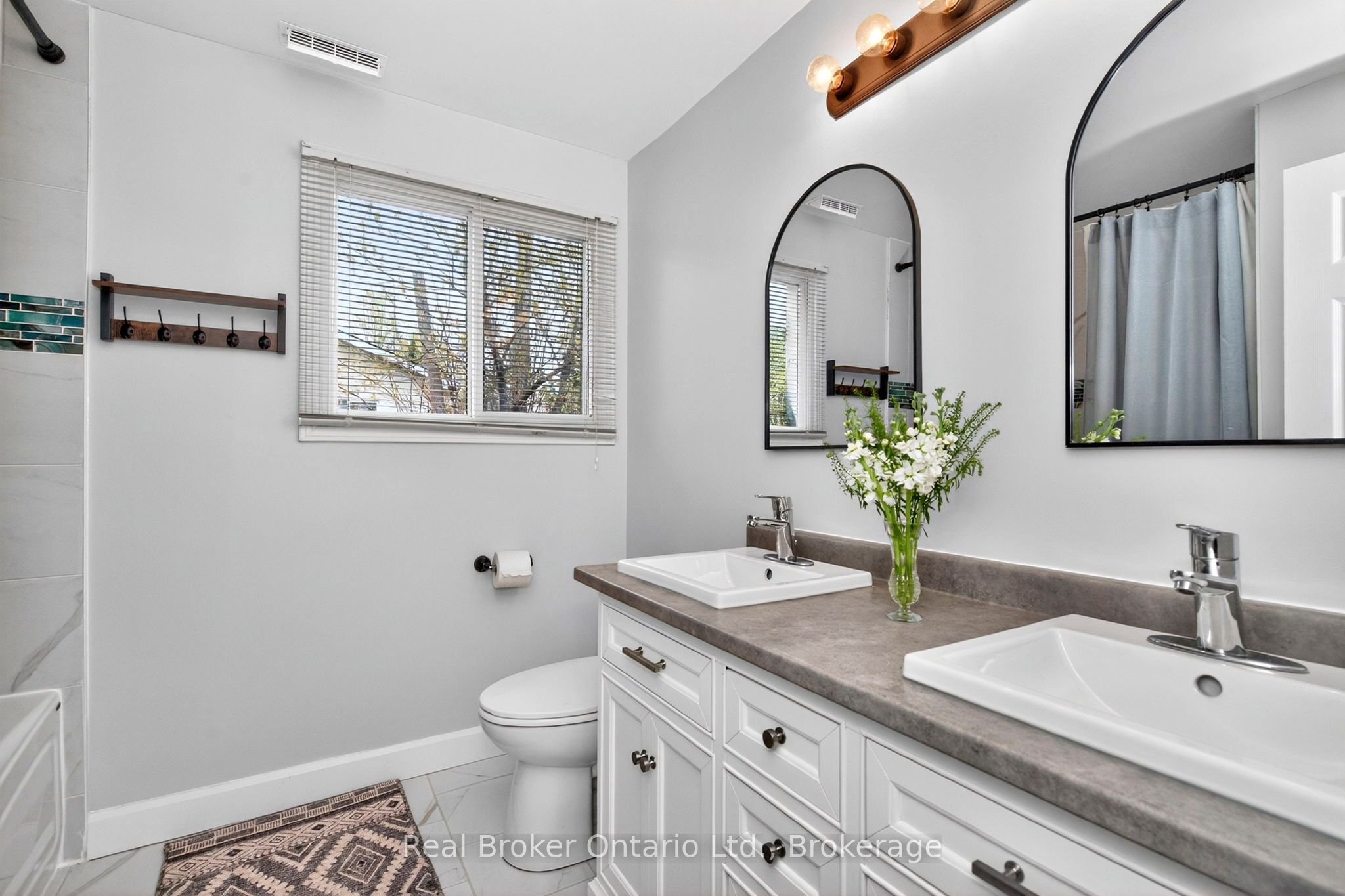 2307 Somers Boulevard Property Photo 16
