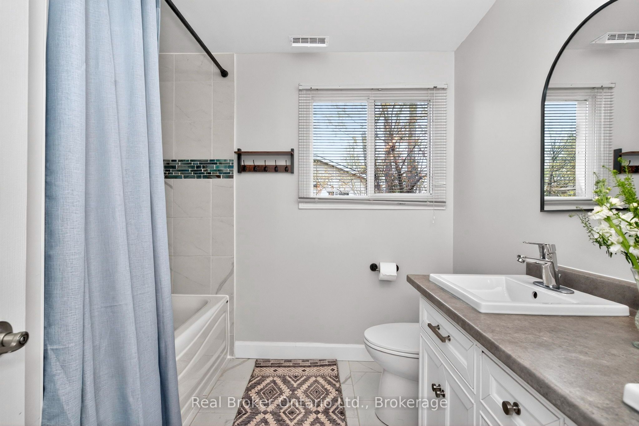 2307 Somers Boulevard Property Photo 17