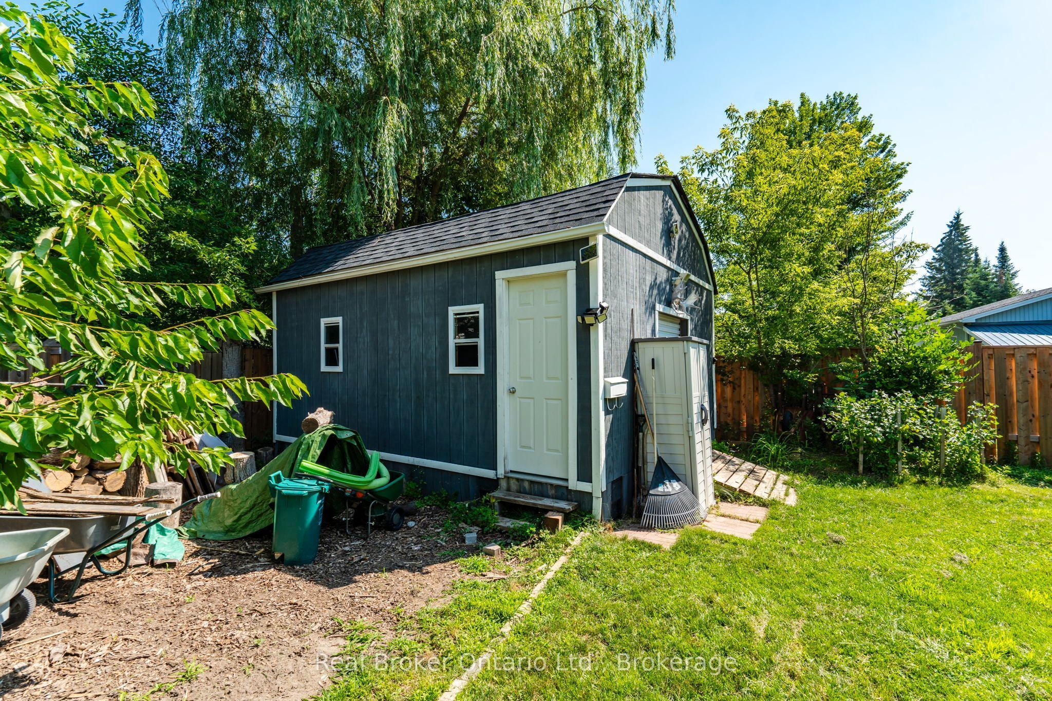 2307 Somers Boulevard Property Photo 32