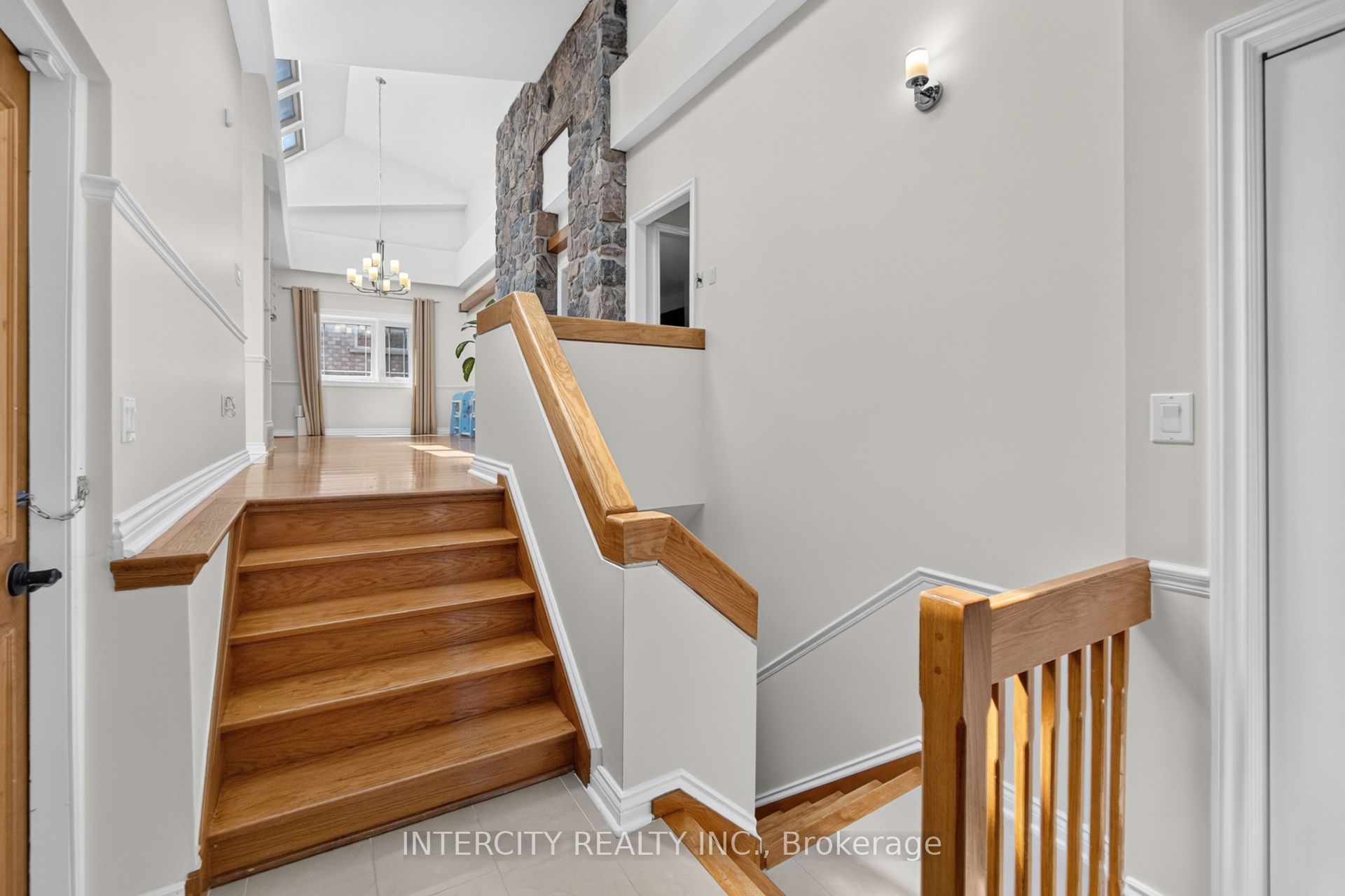 10 East Drive E Property Photo 22