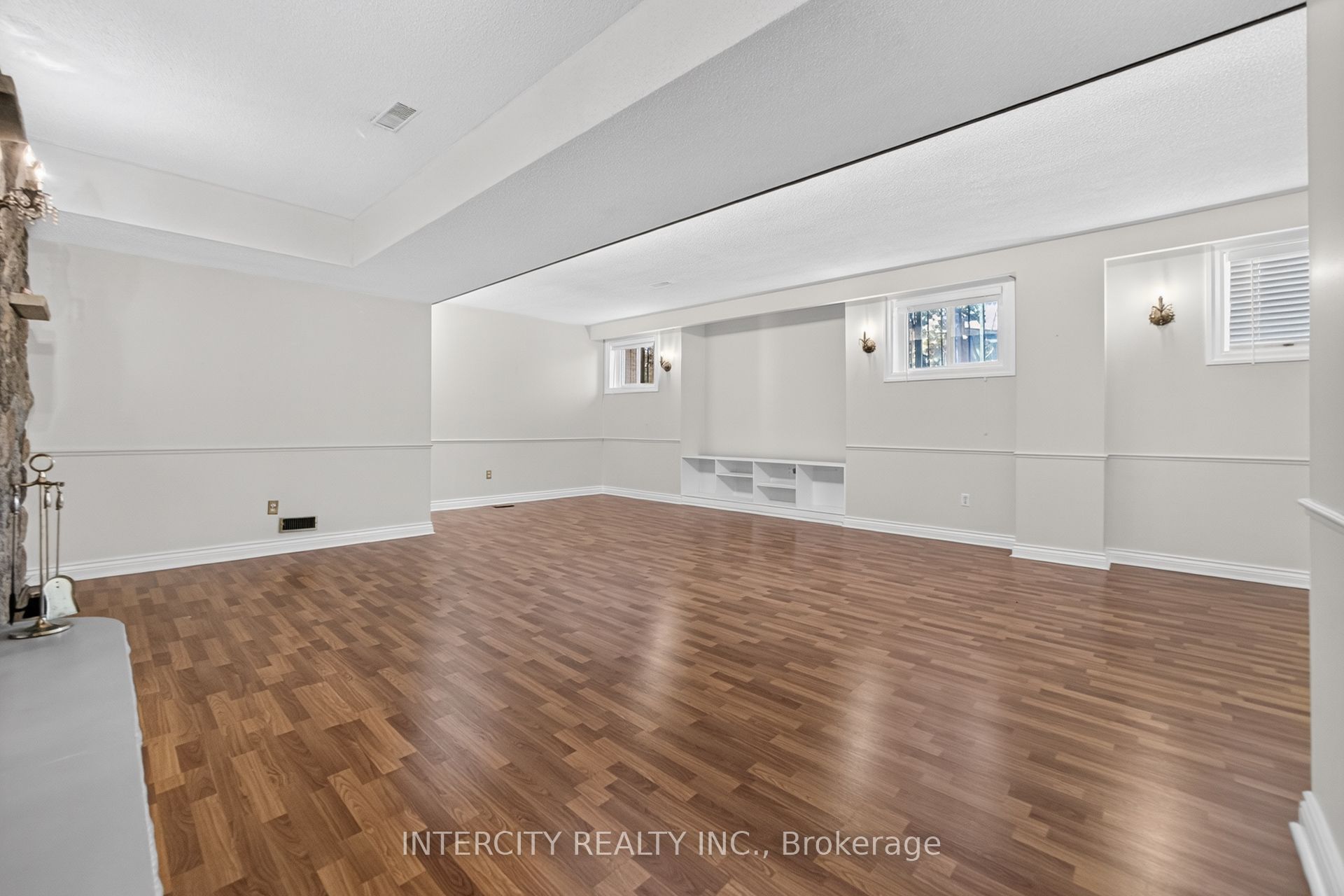 10 East Drive E Property Photo 23
