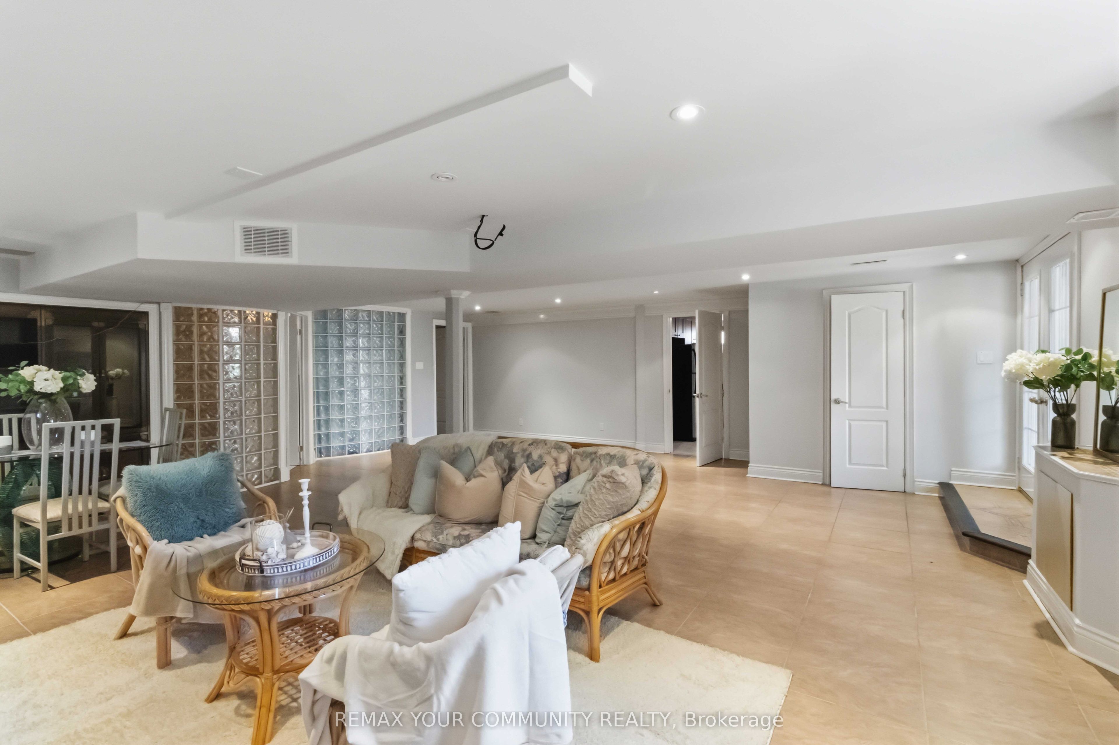 171 Langtry Place Property Photo 33