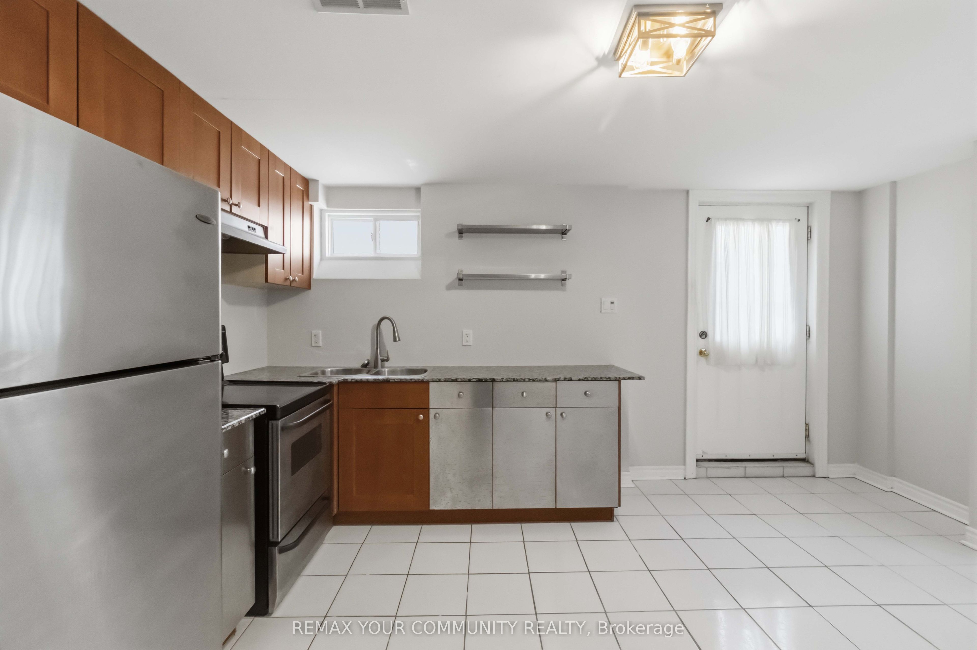 171 Langtry Place Property Photo 35