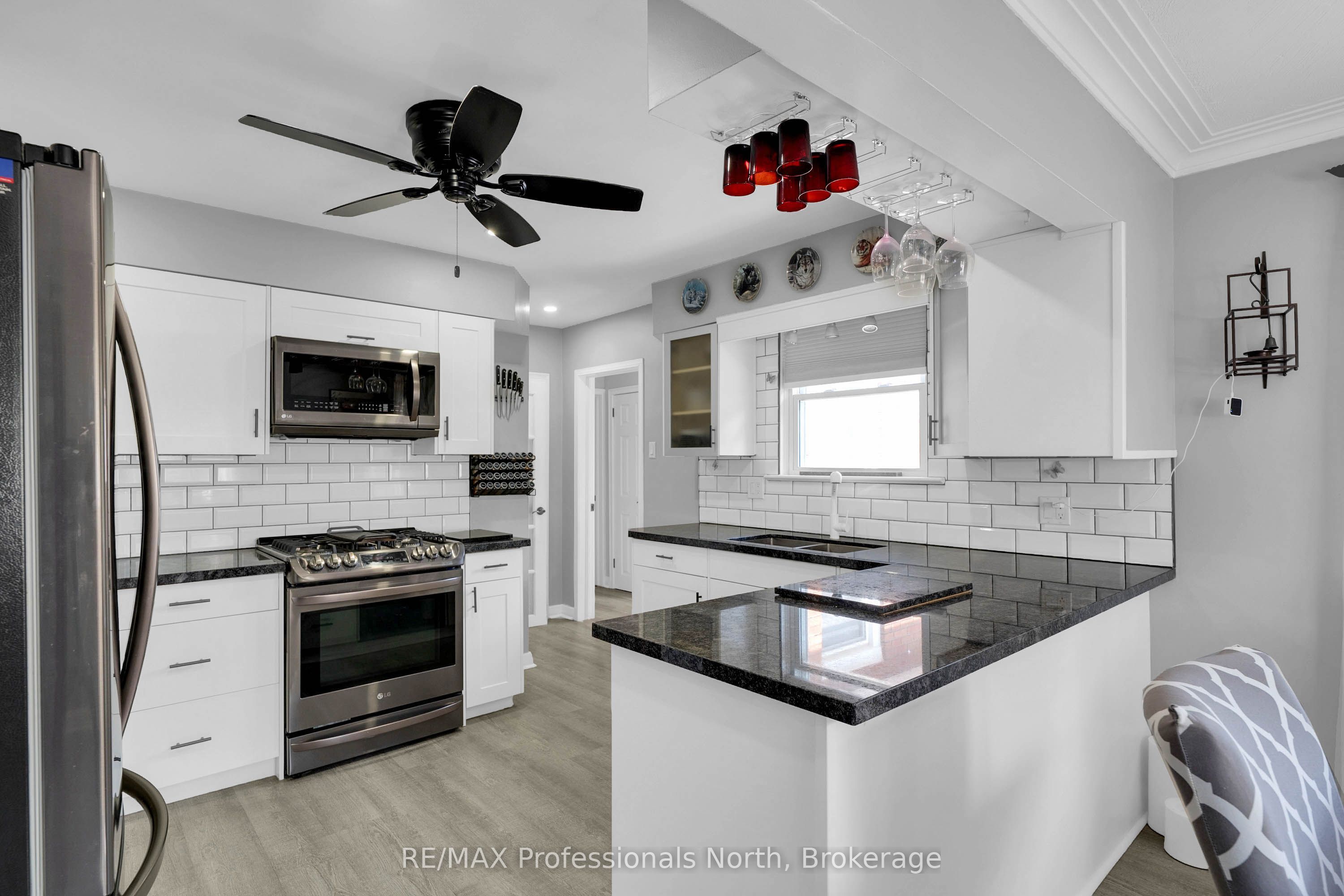 63 The Queensway N Property Photo 13
