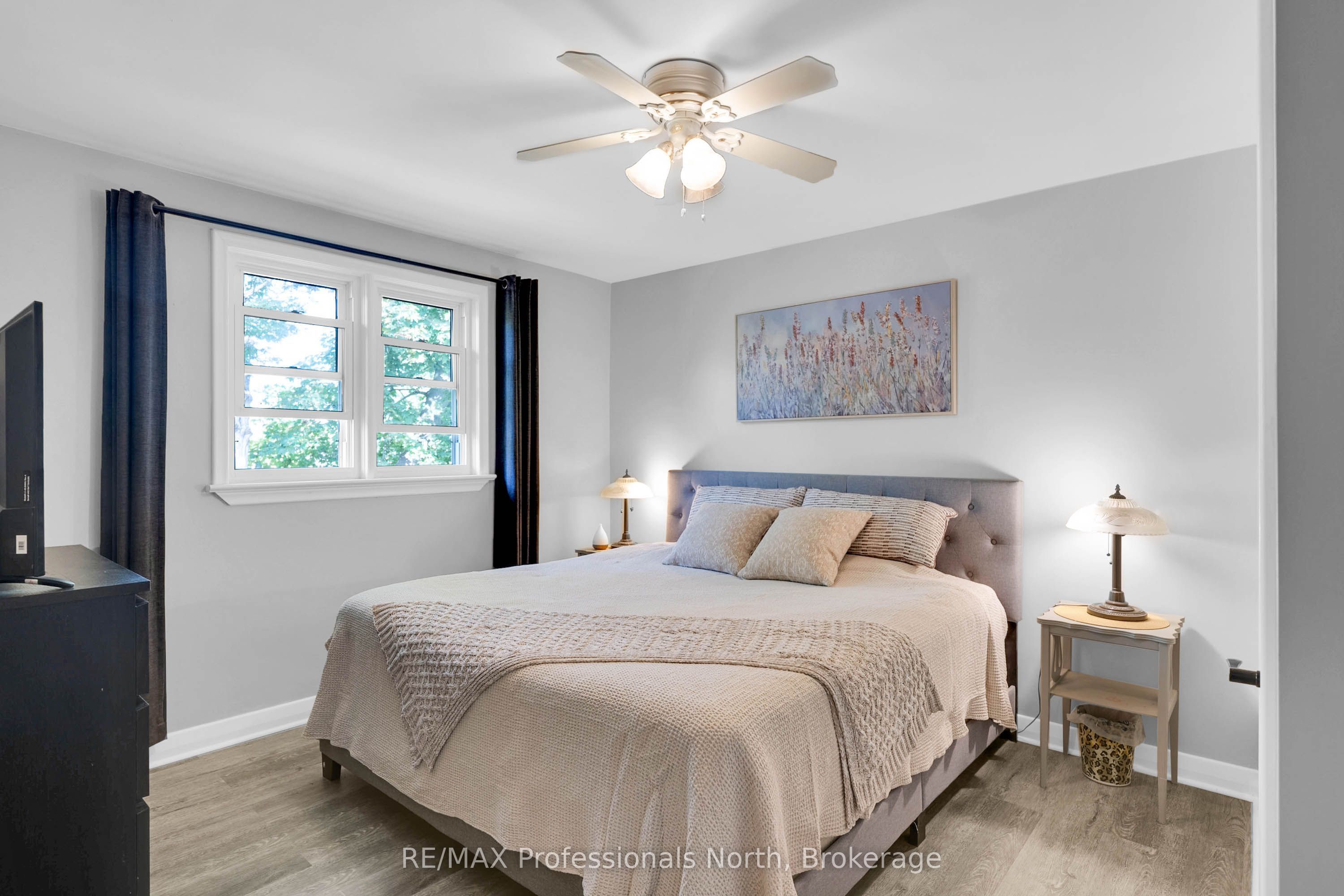 63 The Queensway N Property Photo 22