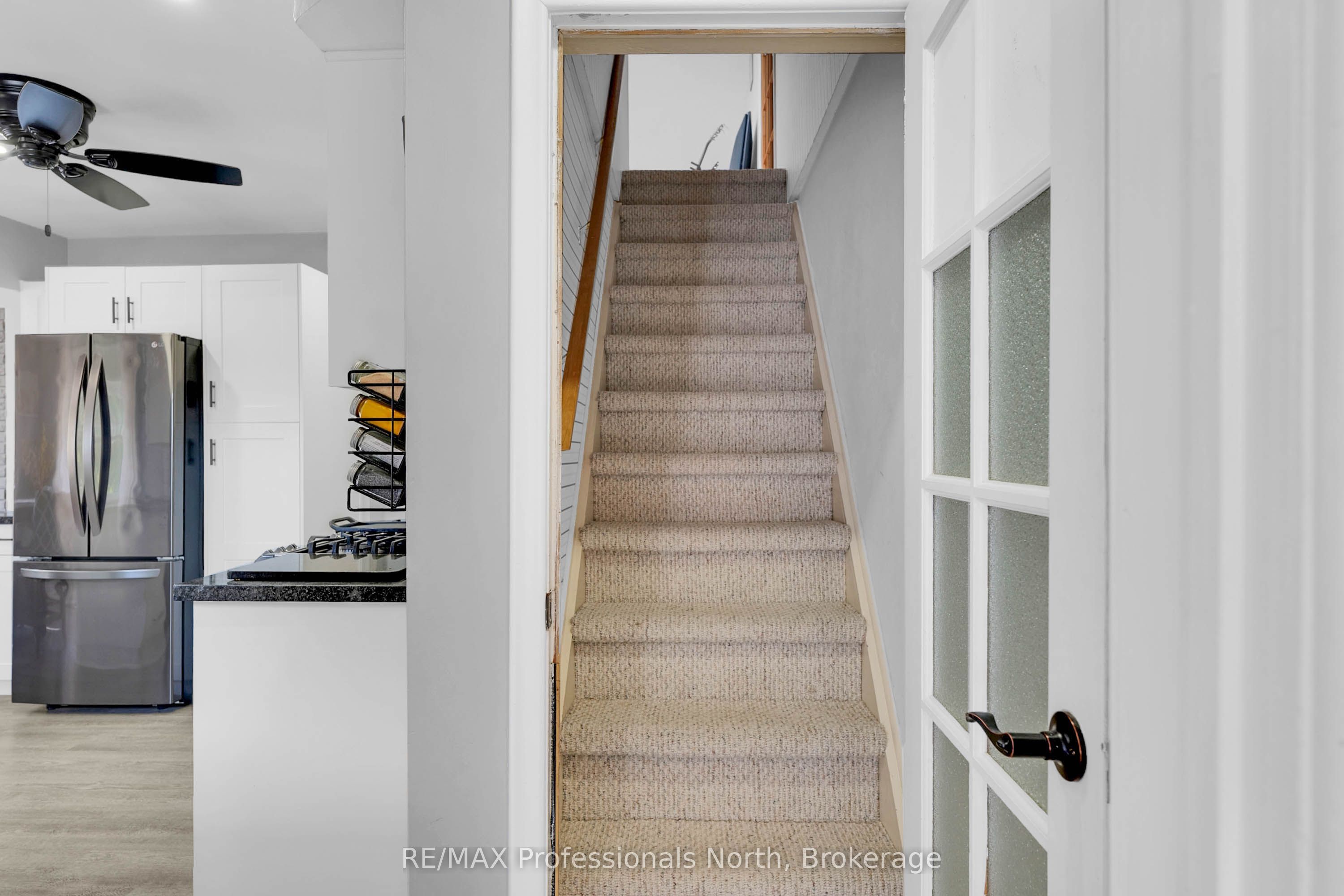 63 The Queensway N Property Photo 26