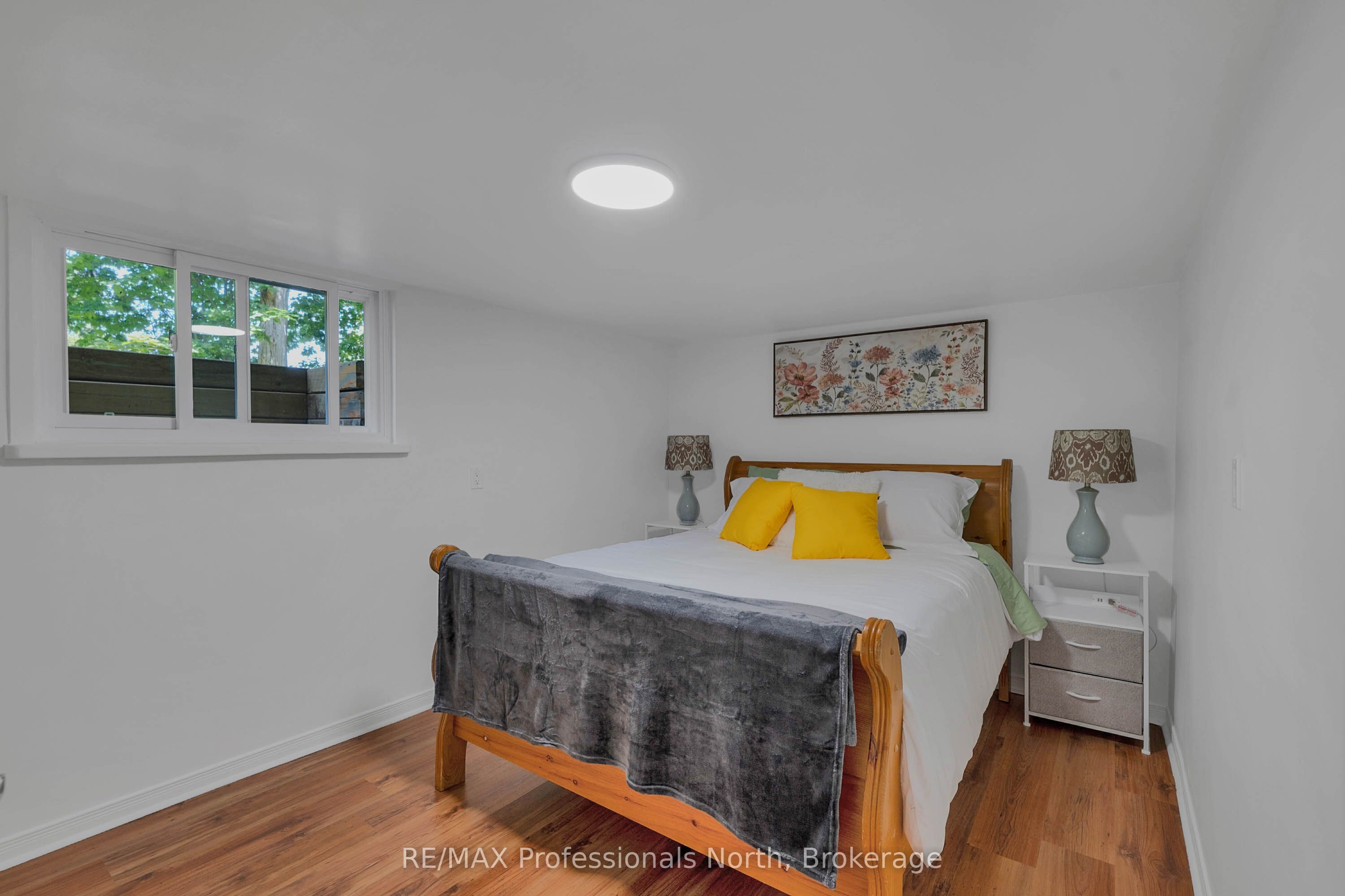 63 The Queensway N Property Photo 35