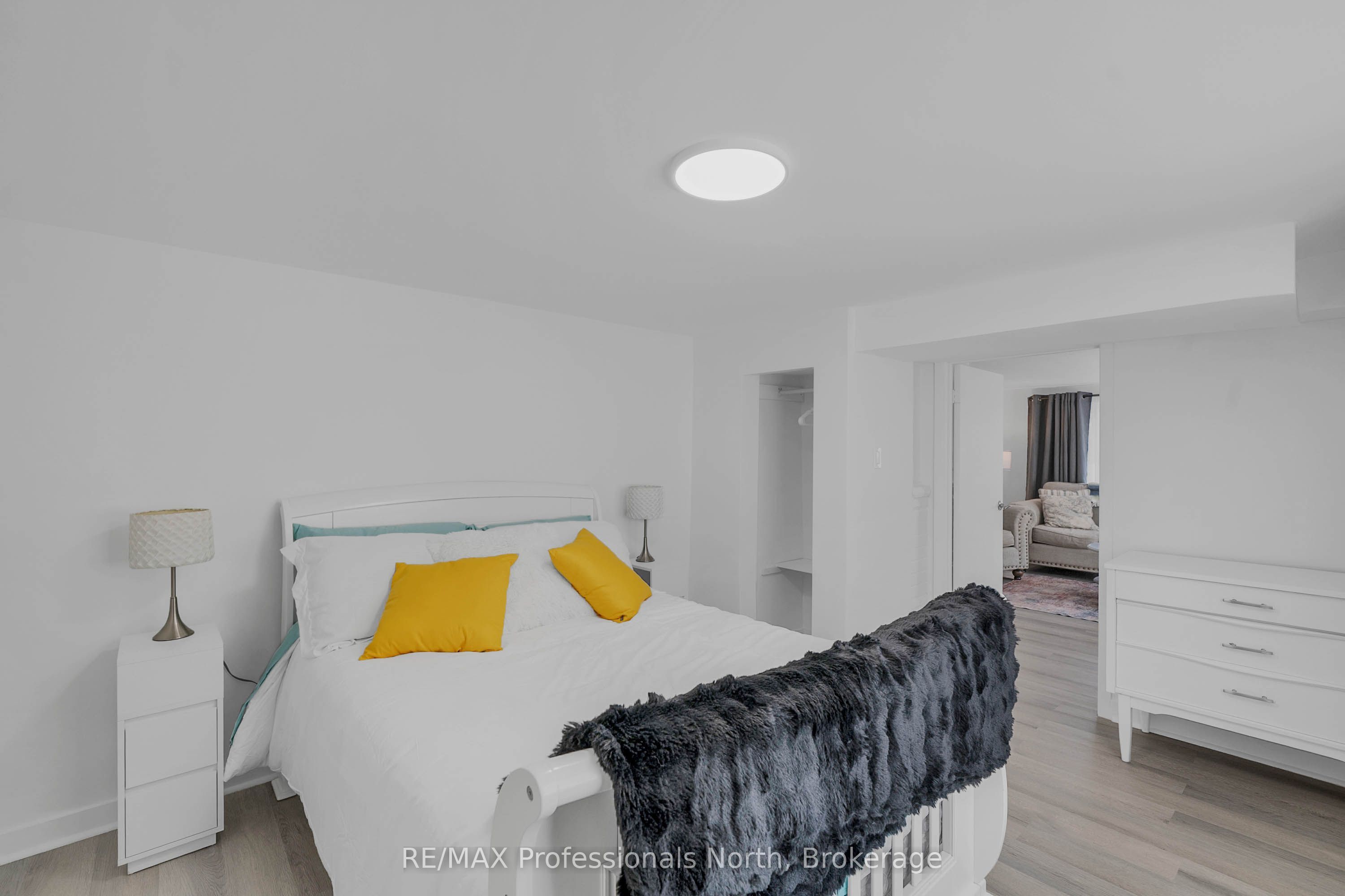 63 The Queensway N Property Photo 38