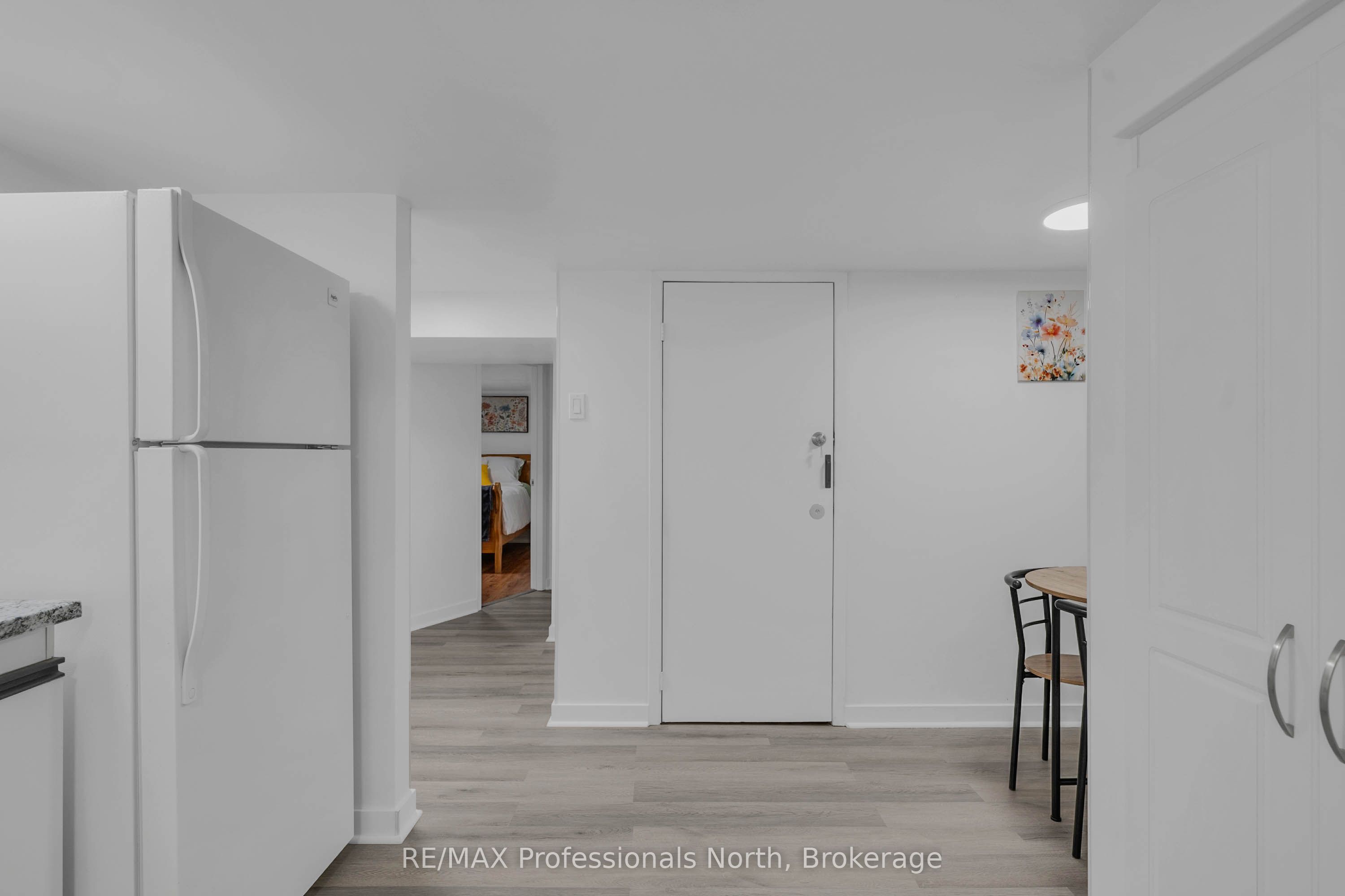 63 The Queensway N Property Photo 43