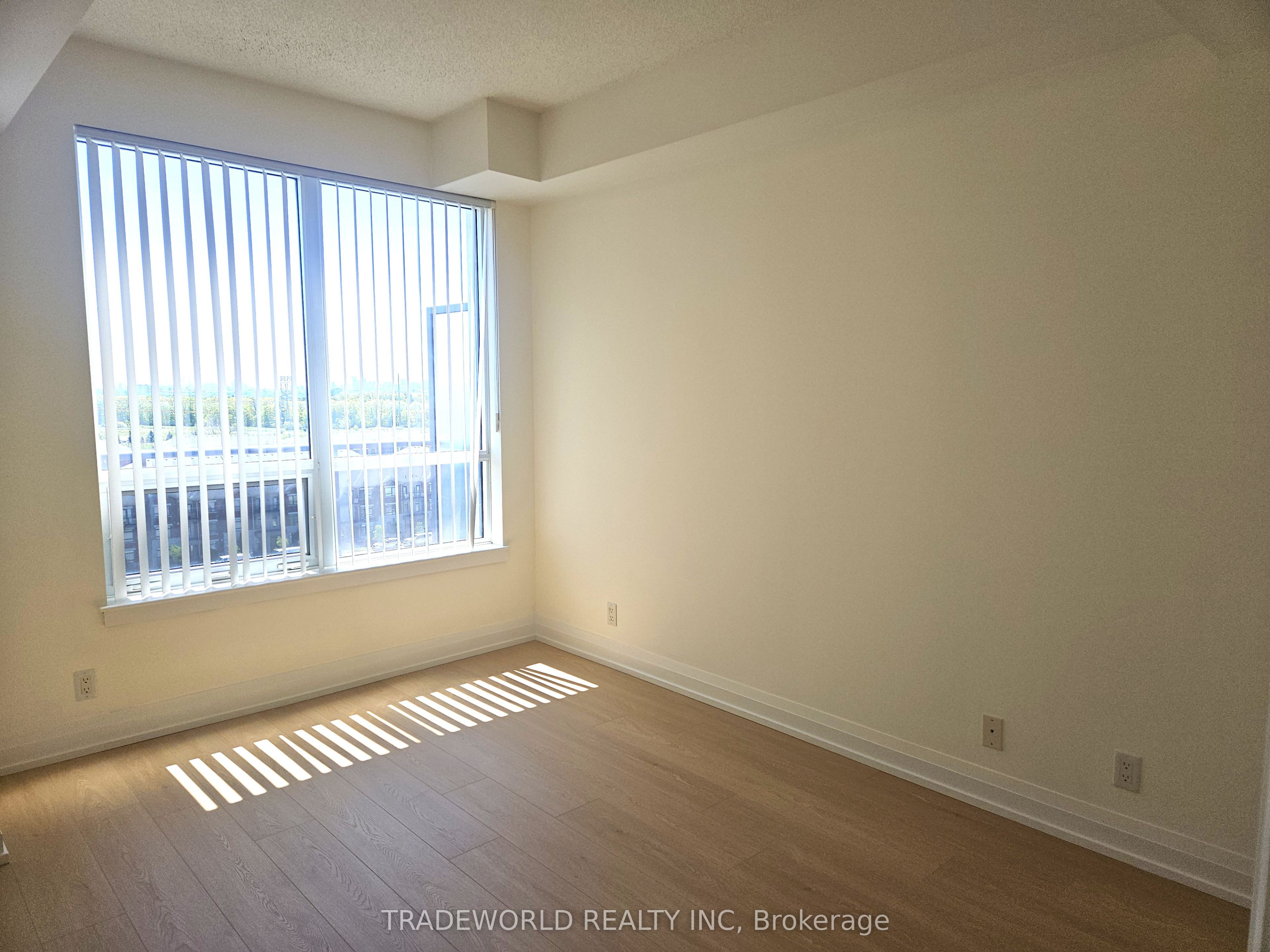 370 Highway 7 E 1009 Property Photo 8