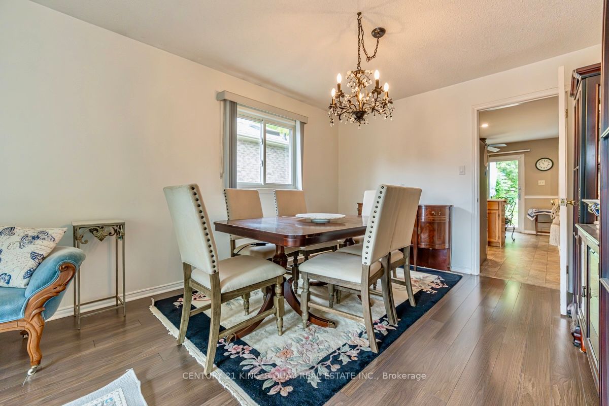 40 Stonehill Boulevard Property Photo 7