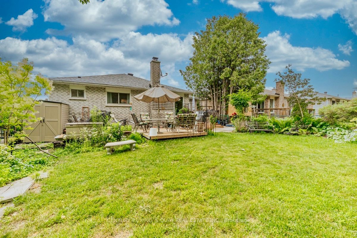 40 Stonehill Boulevard Property Photo 45