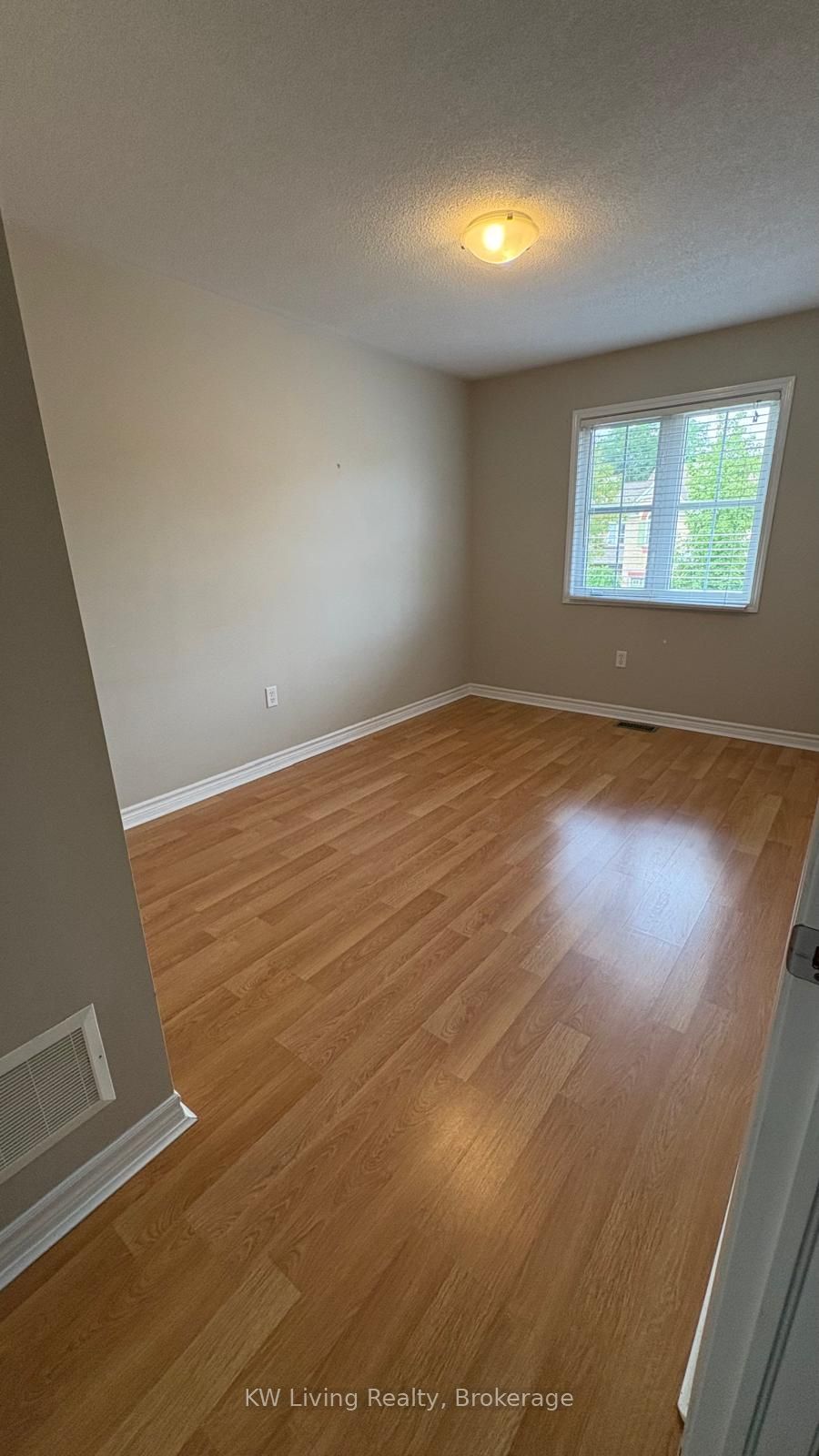 52 Dougherty Crescent Property Photo 9