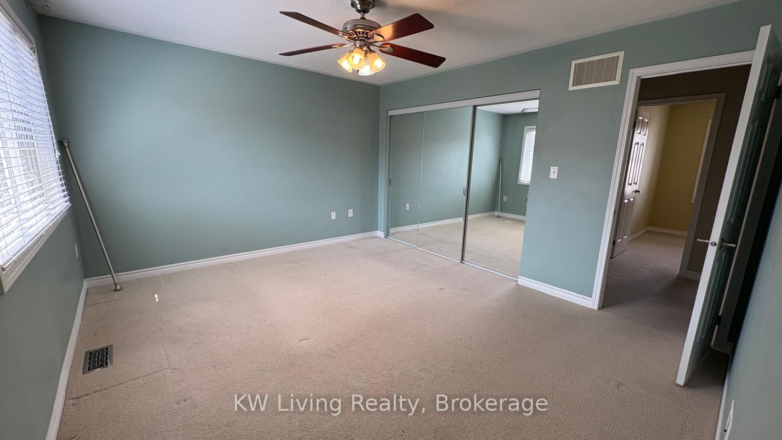 52 Dougherty Crescent Property Photo 11