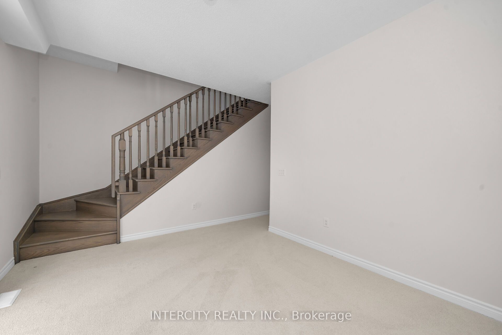 12 Radisson Street Property Photo 5