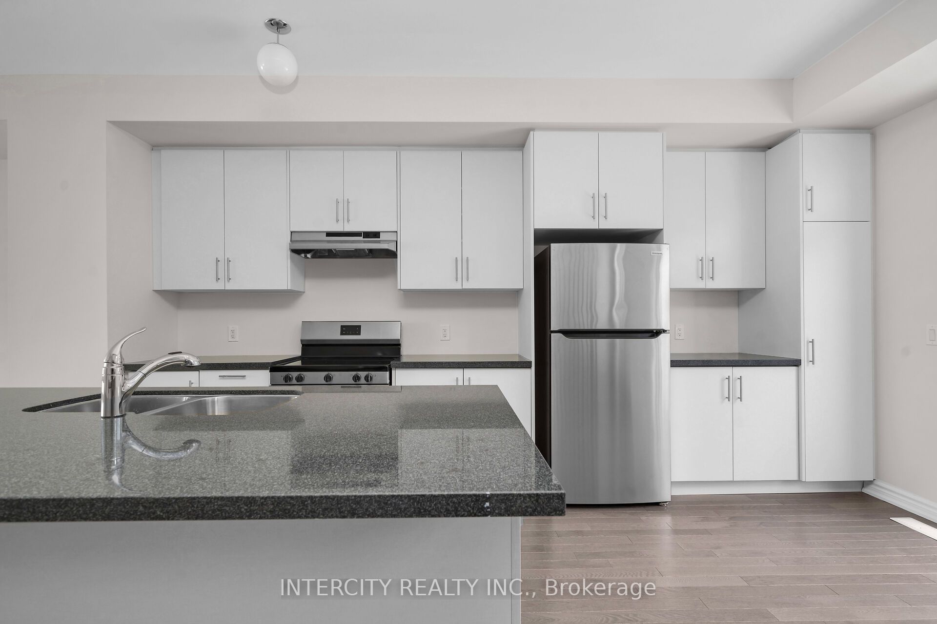 12 Radisson Street Property Photo 10