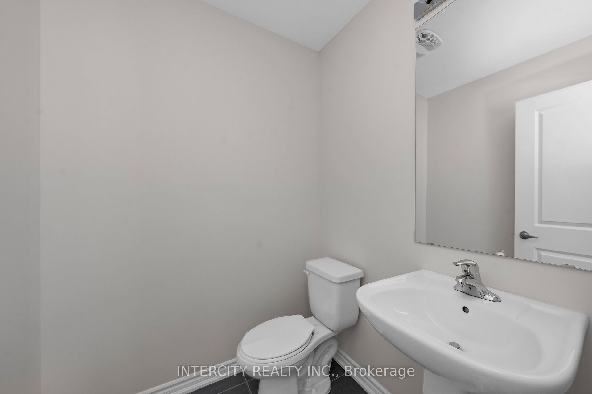 12 Radisson Street Property Photo 15
