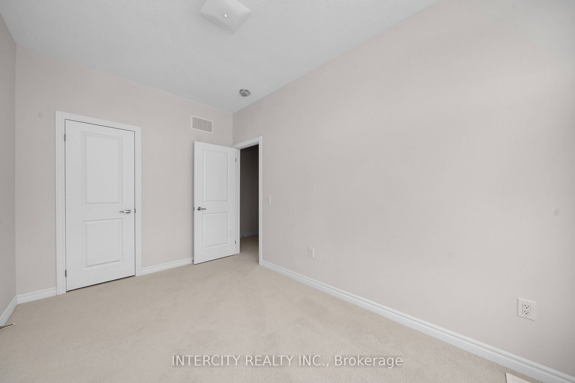 12 Radisson Street Property Photo 21