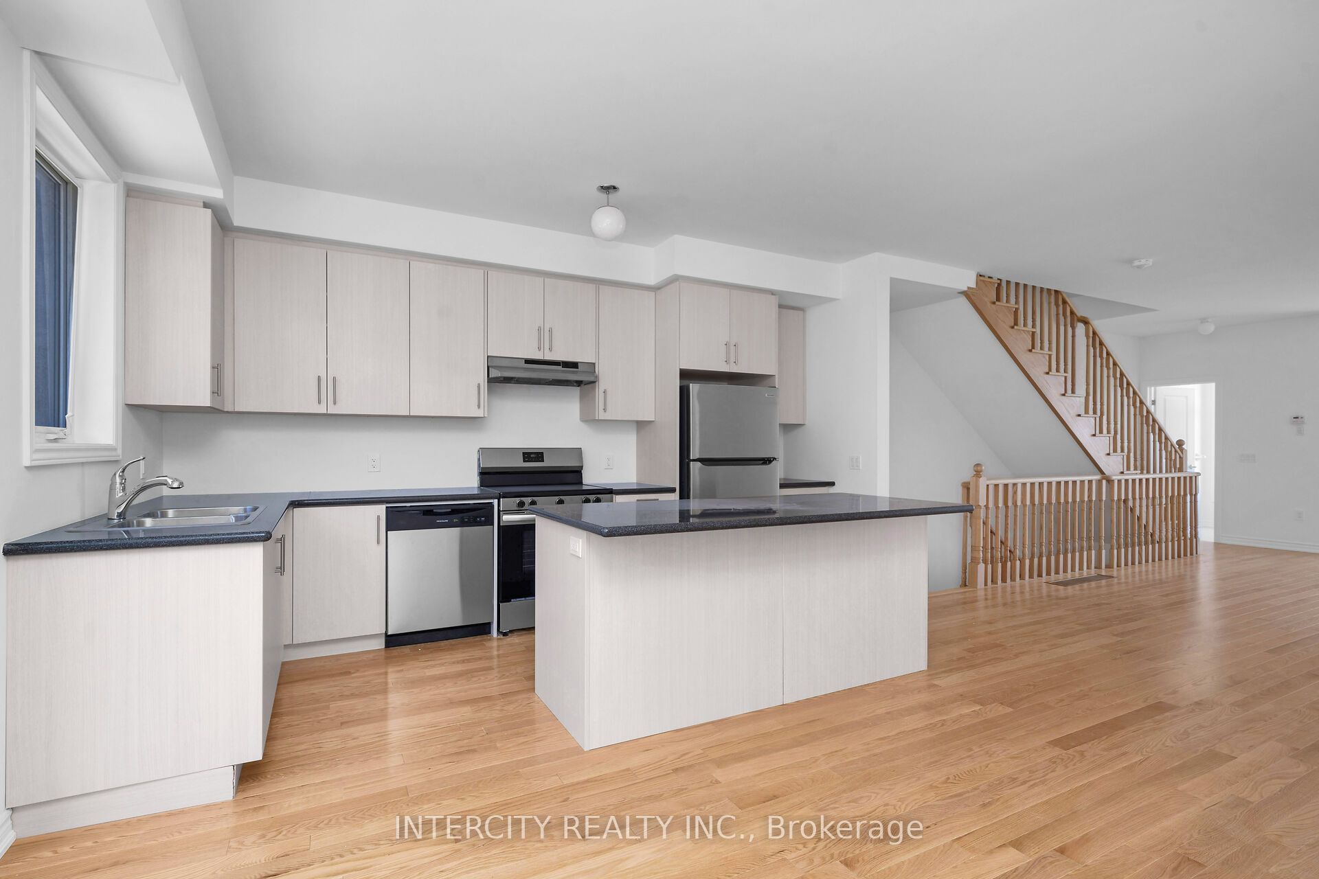 91 Divadale Road Property Photo 7