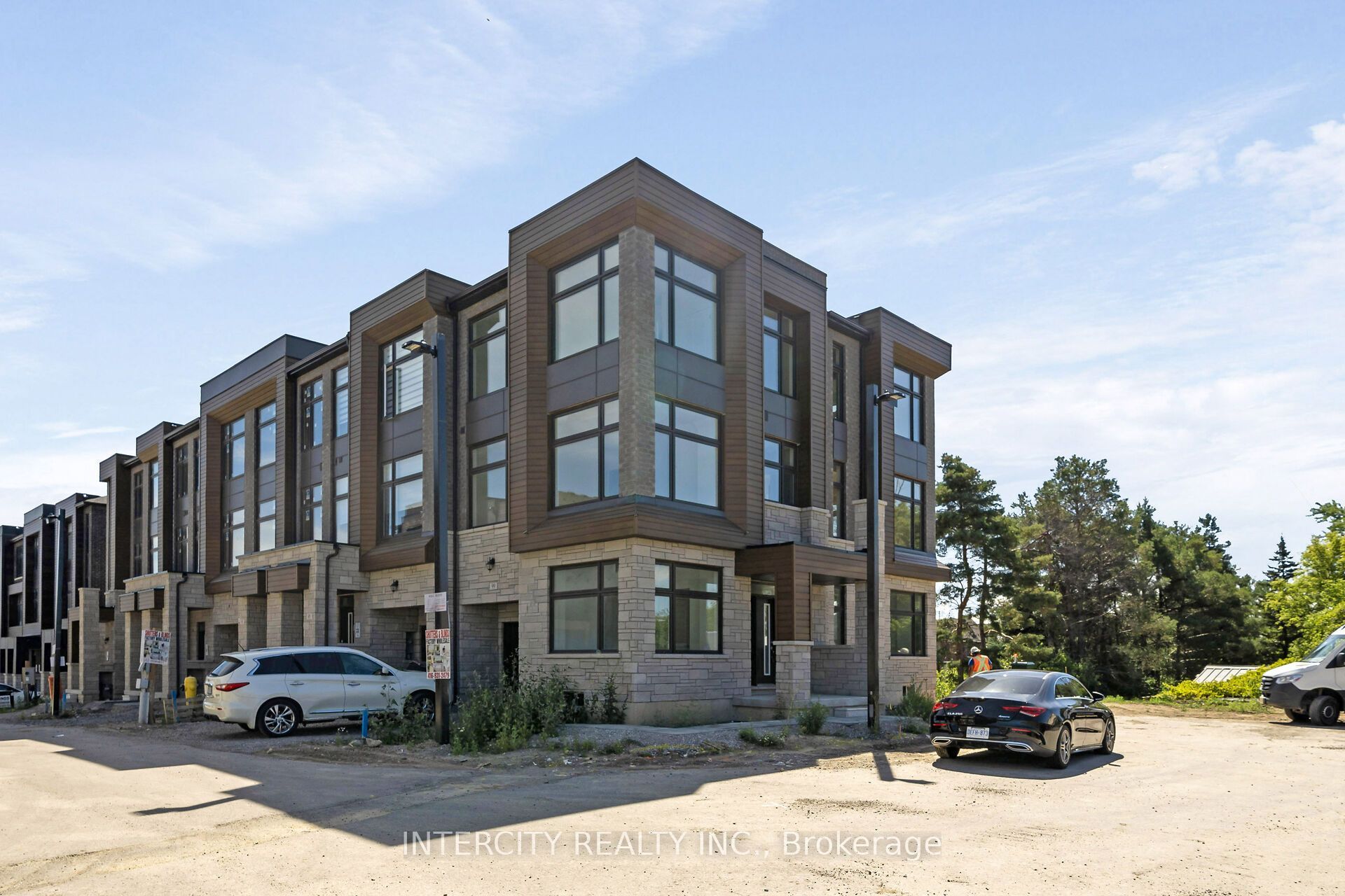 99 Divadale Road Property Photo 1