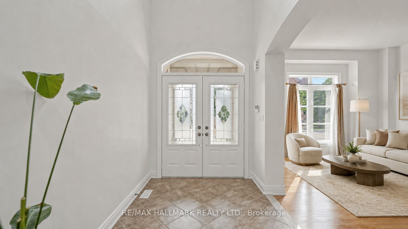 368 Paradelle Drive Property Photo 4
