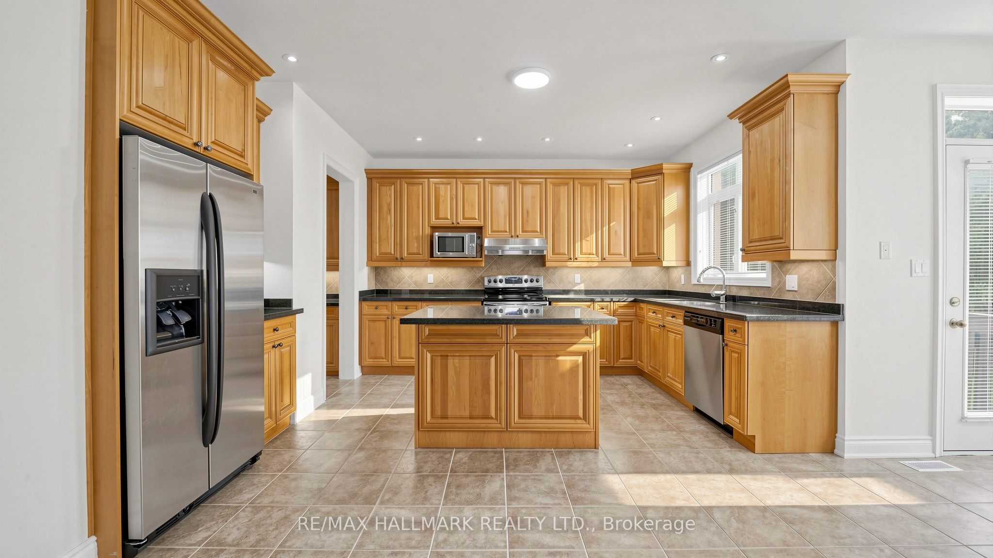 368 Paradelle Drive Property Photo 12