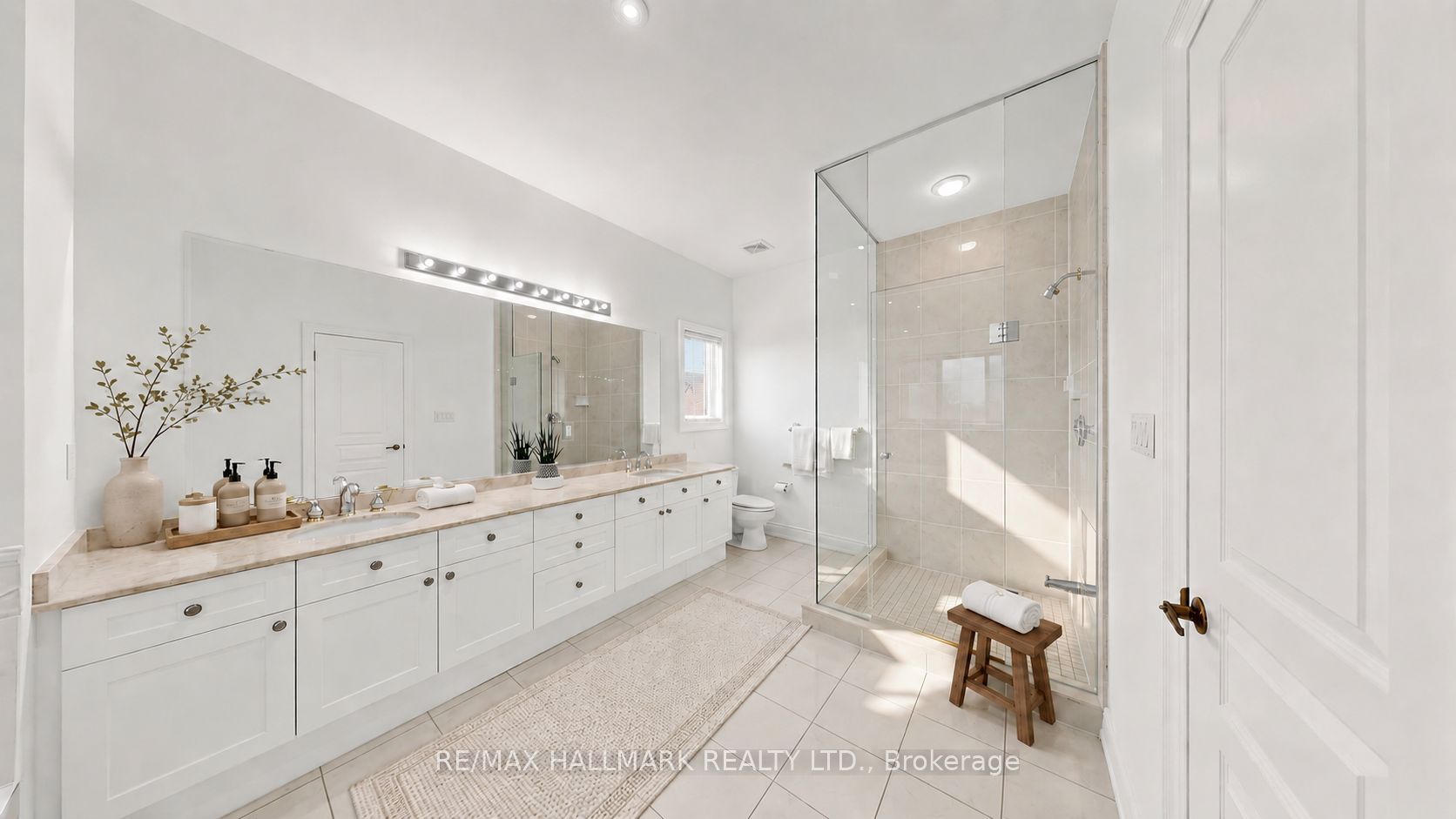 368 Paradelle Drive Property Photo 18