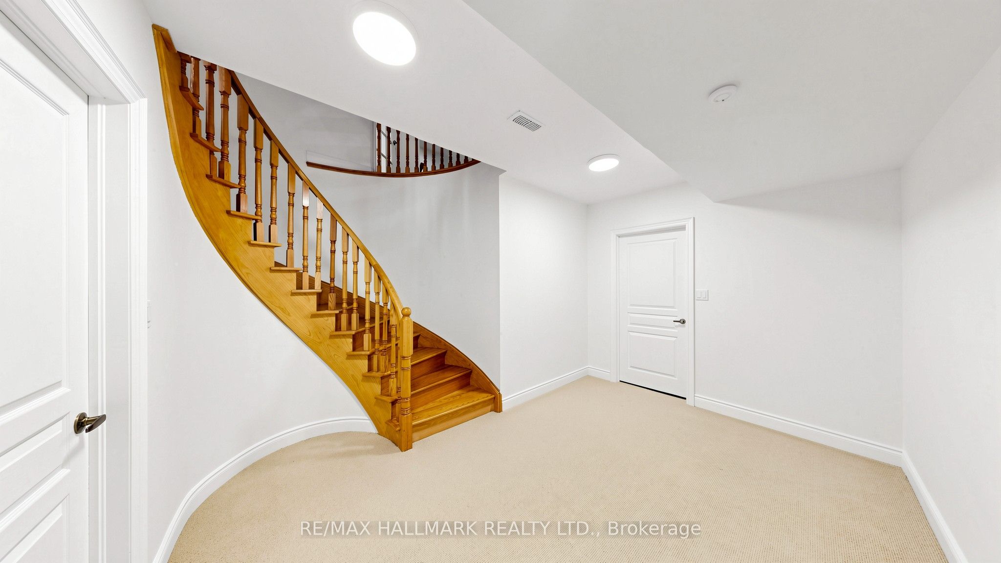 368 Paradelle Drive Property Photo 23