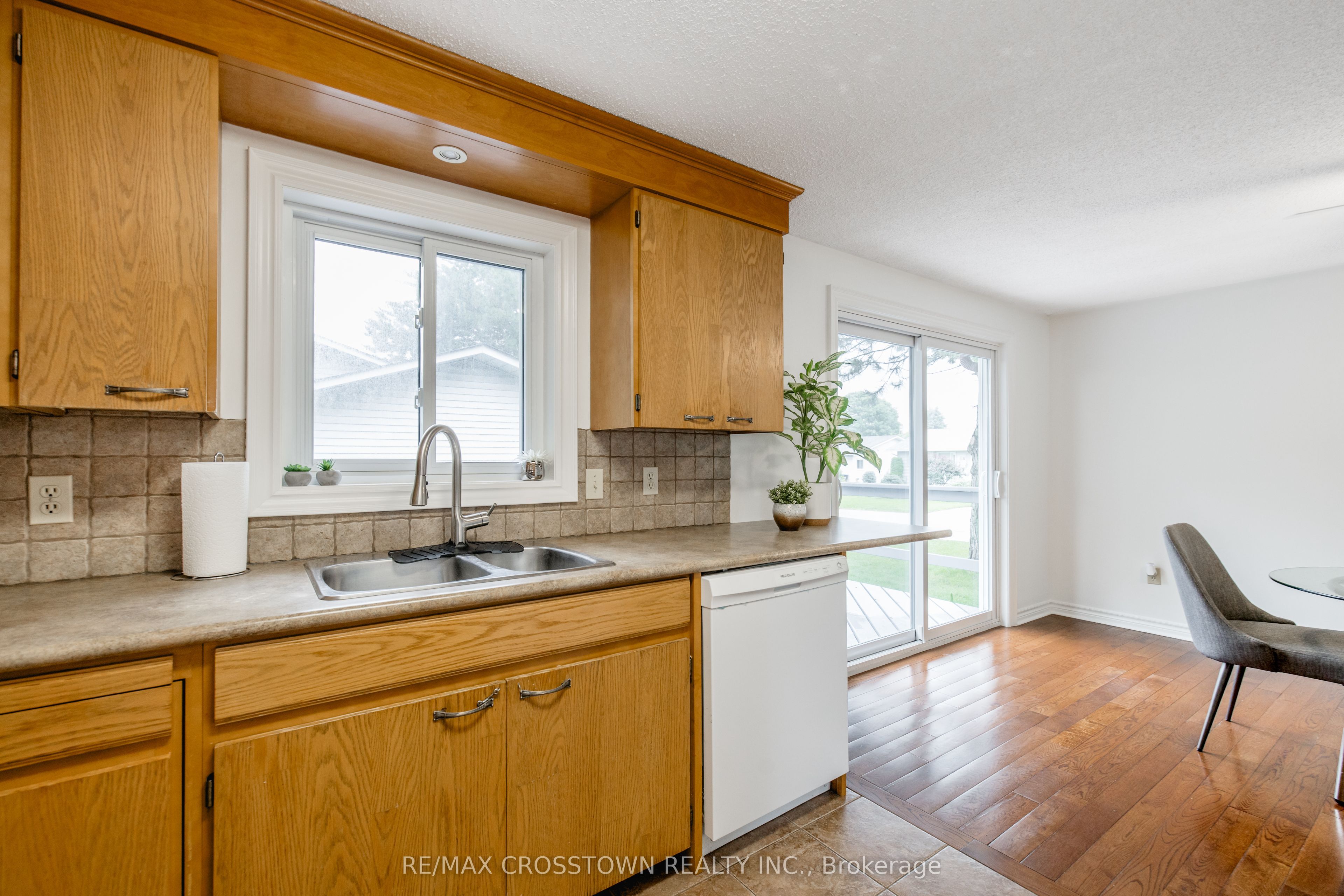 92 Tecumseth Pines Drive Property Photo 12