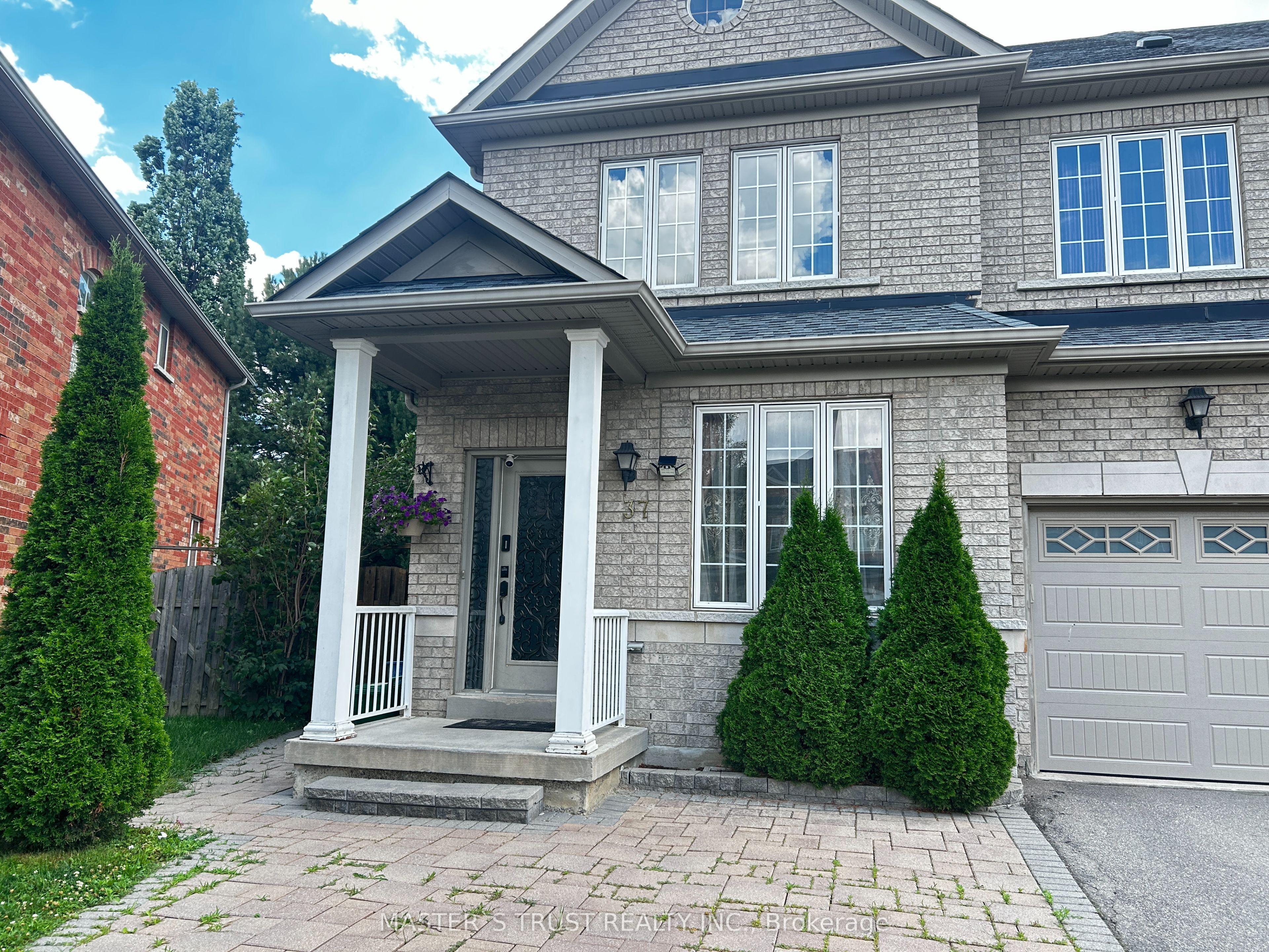 37 Levellands Crescent Property Photo 1
