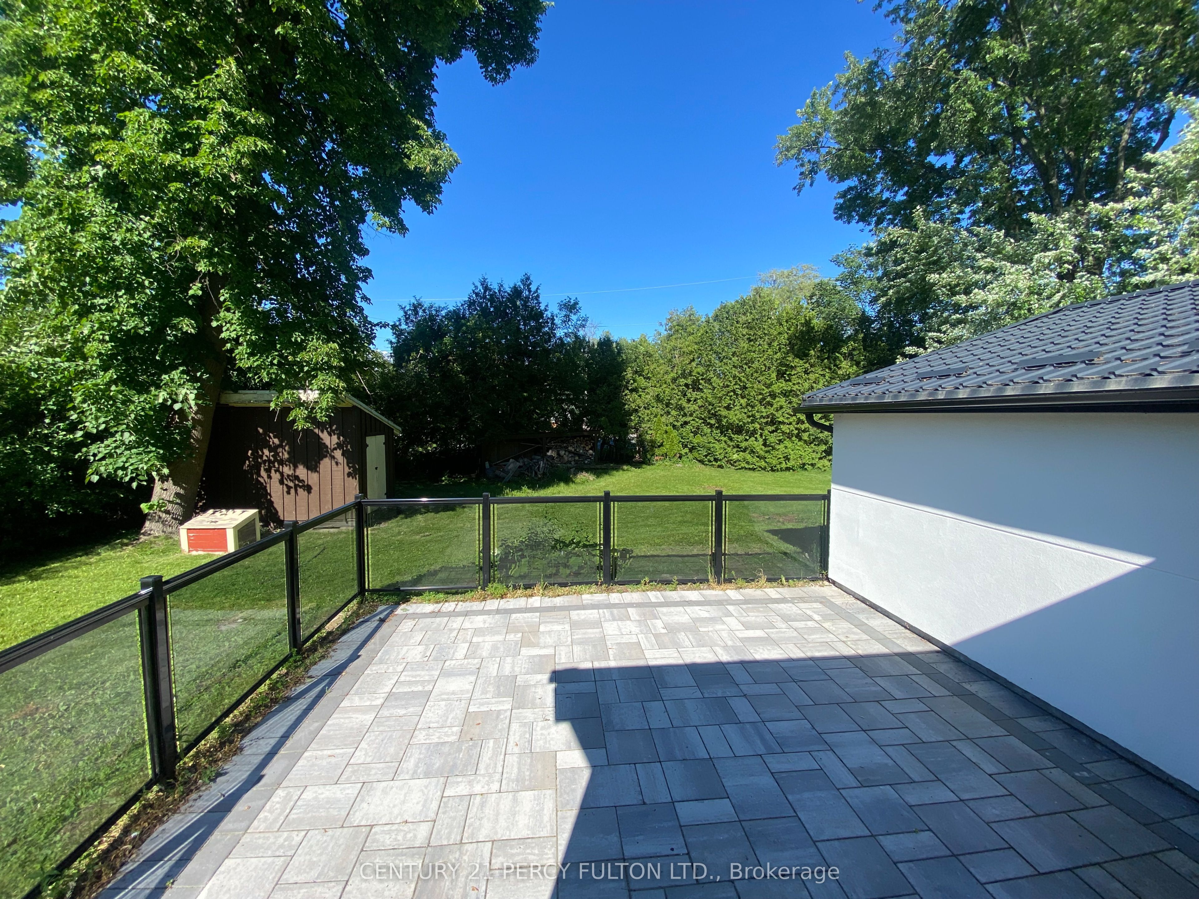 2 Walkers Lane Property Photo 28