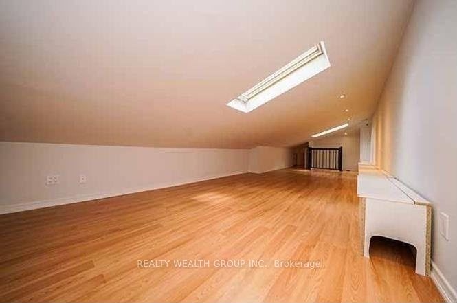 271 Mcconvey Drive Property Photo 11