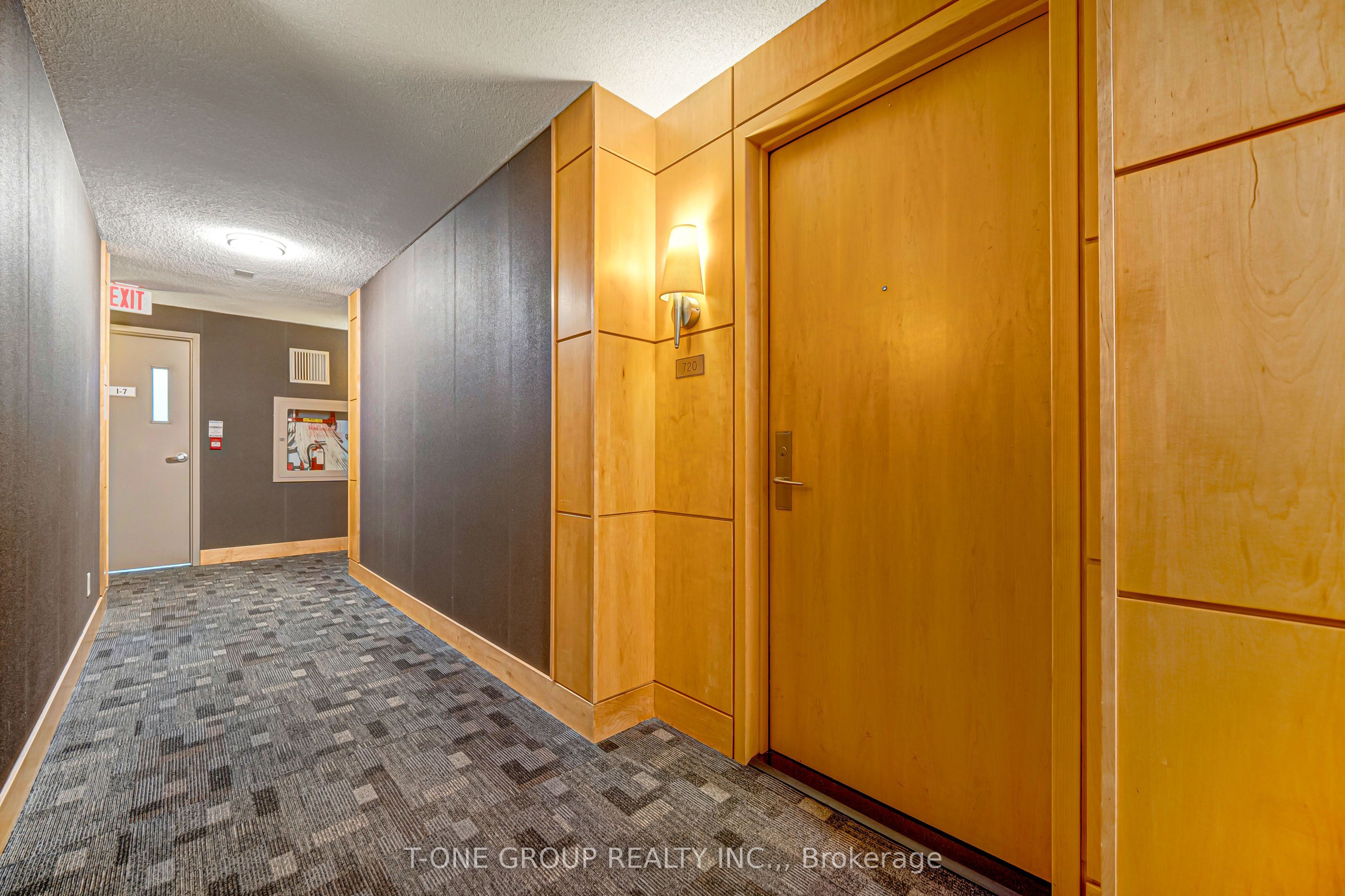 48 Suncrest Boulevard 720 Property Photo 8