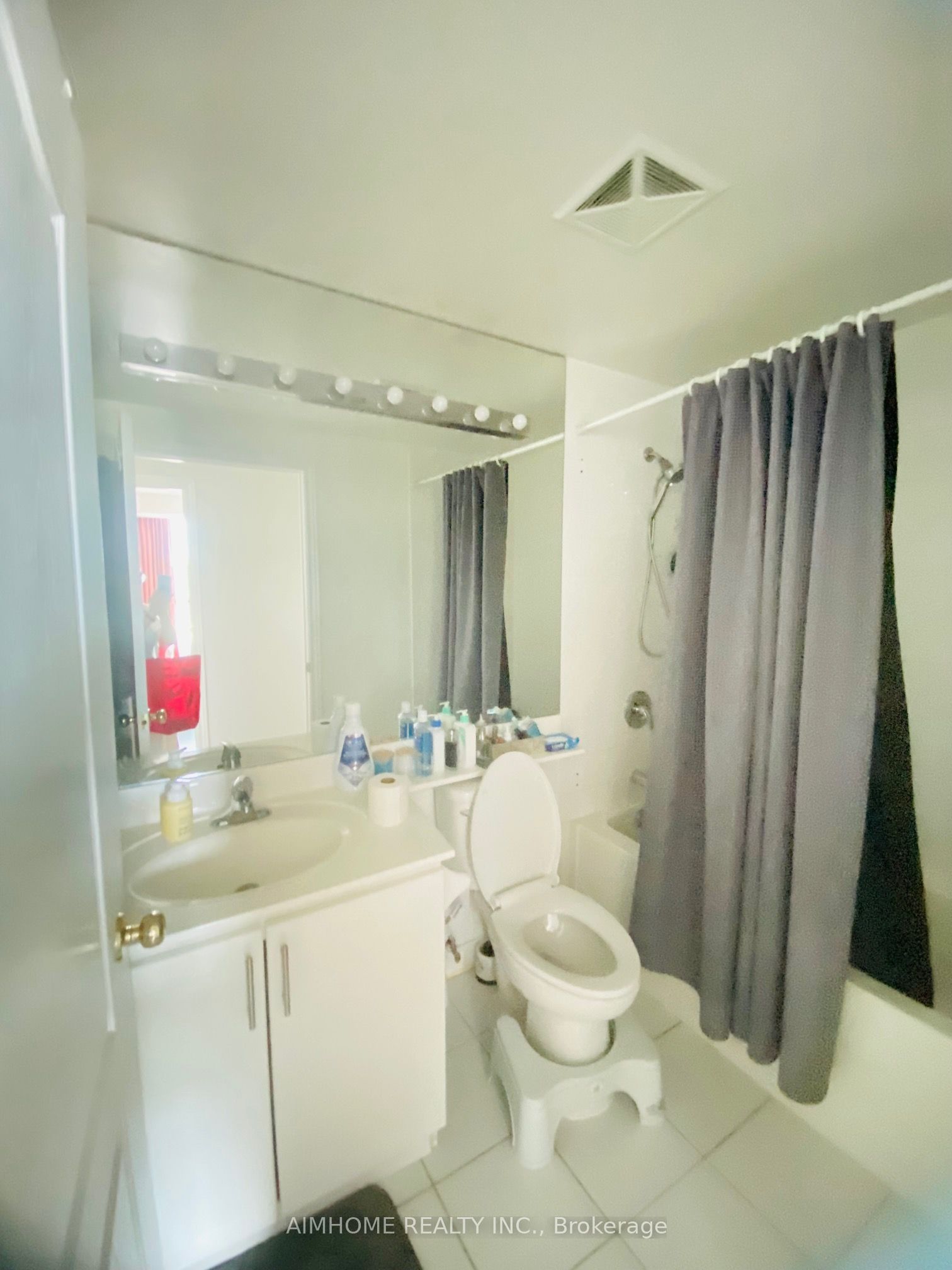 100 Promenade Circle 1208 Property Photo 16