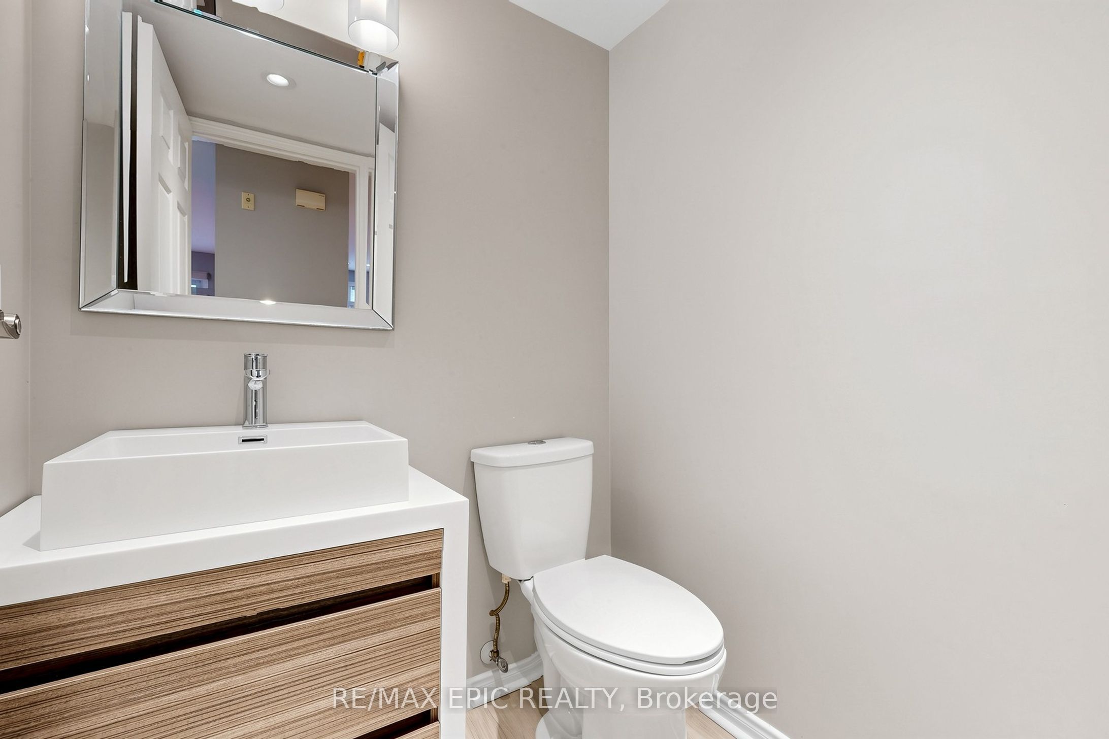 75 Weldrick Road E 732 Property Photo 10