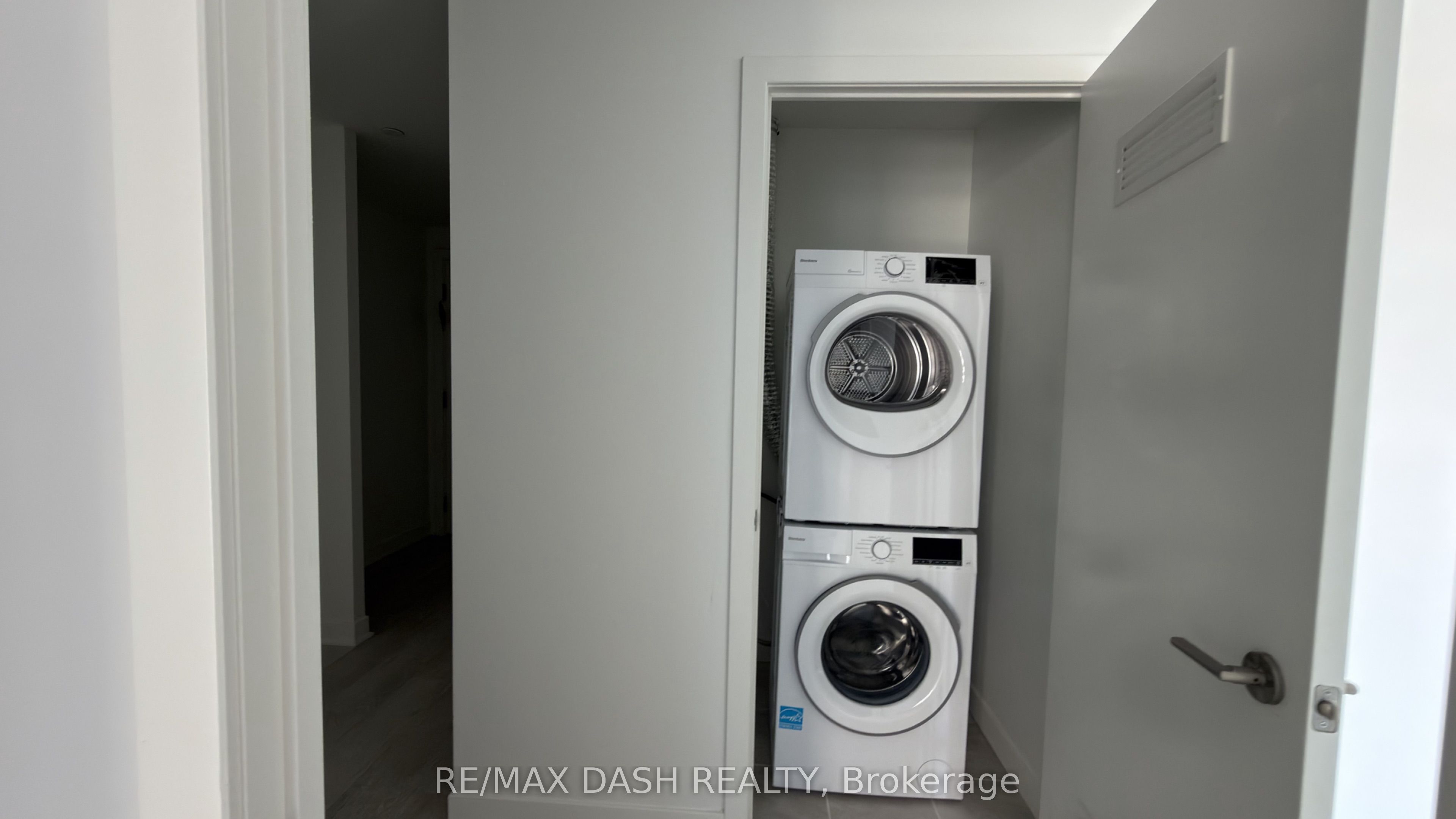 10 Flavelle Trail 802 Property Photo 12