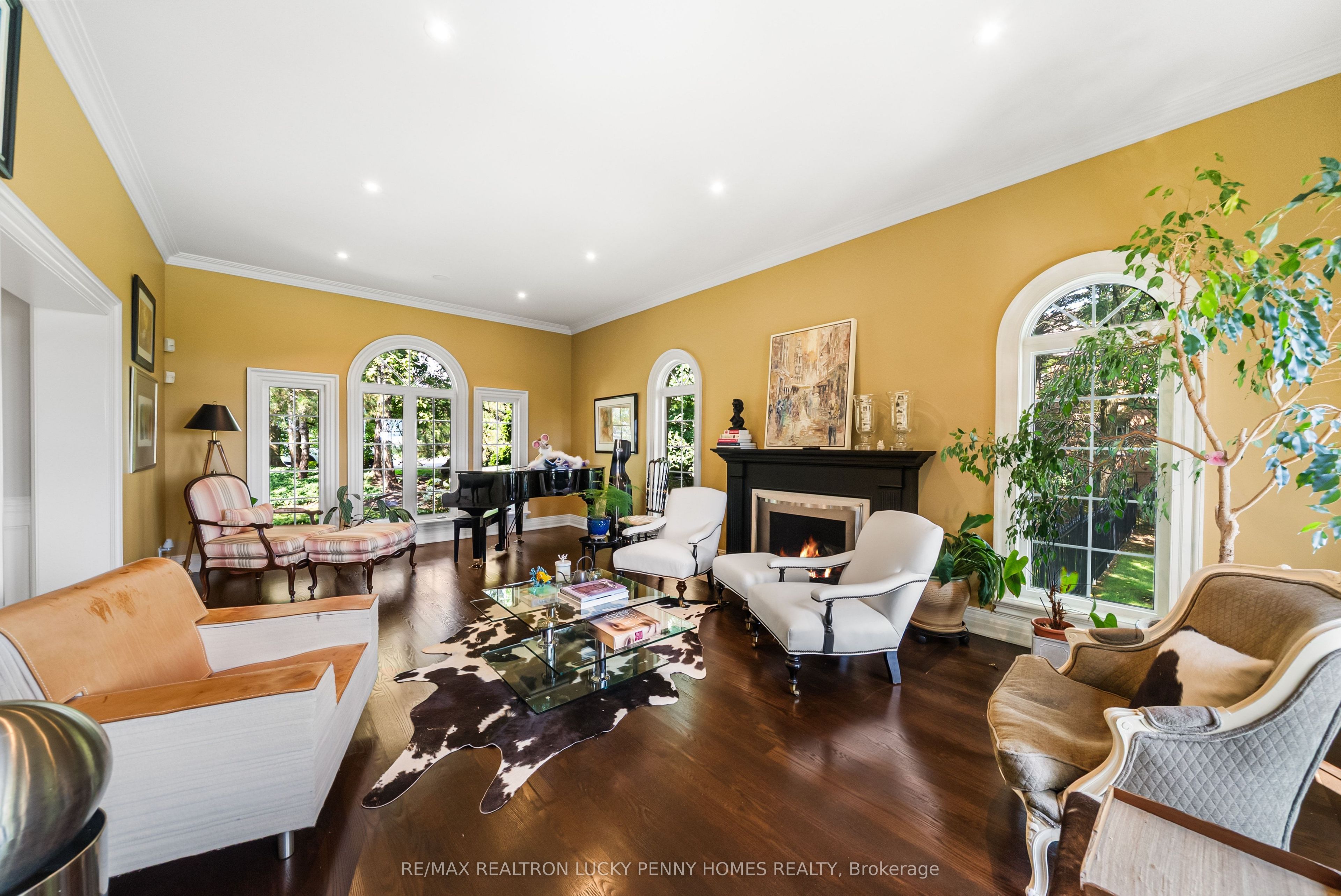 27 Glenridge Drive Property Photo 10