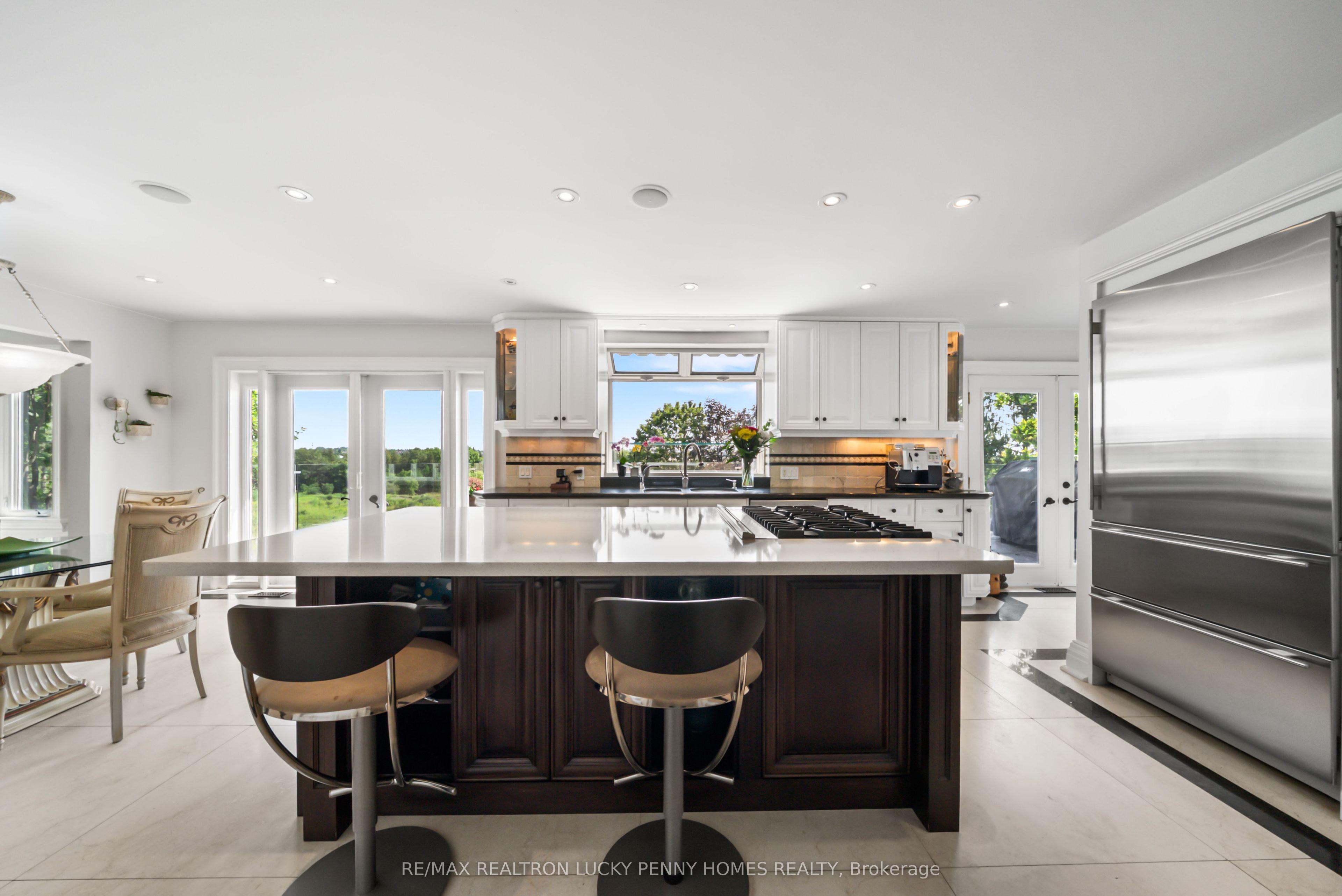 27 Glenridge Drive Property Photo 15