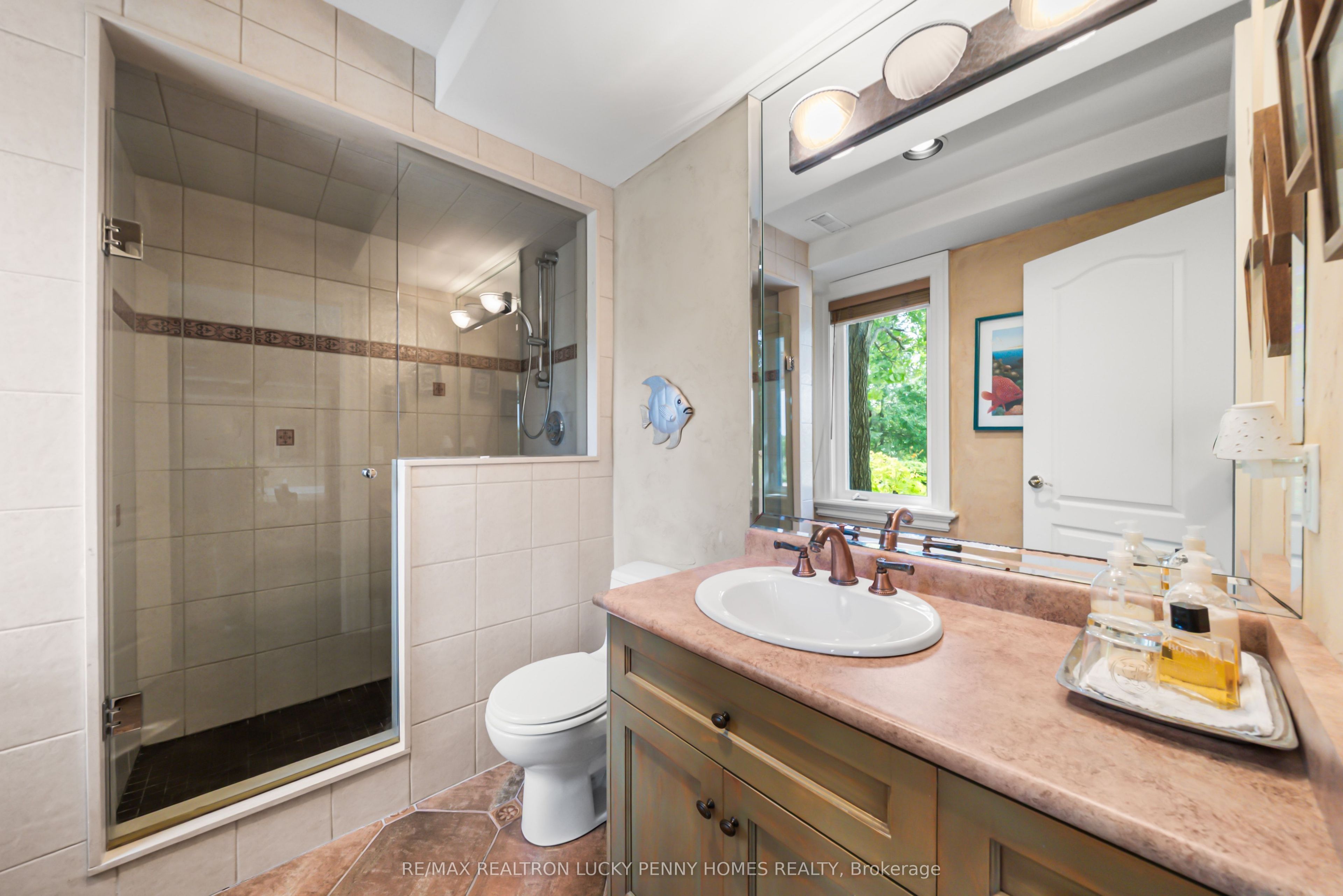 27 Glenridge Drive Property Photo 44