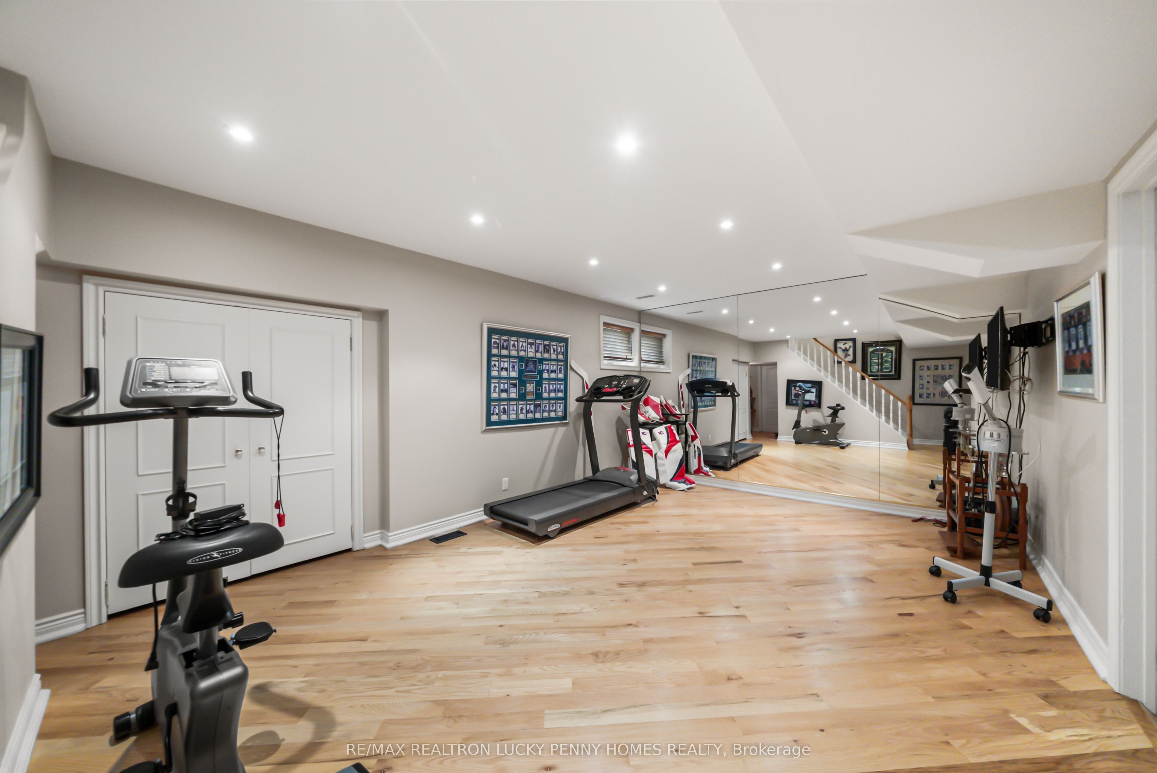 27 Glenridge Drive Property Photo 45