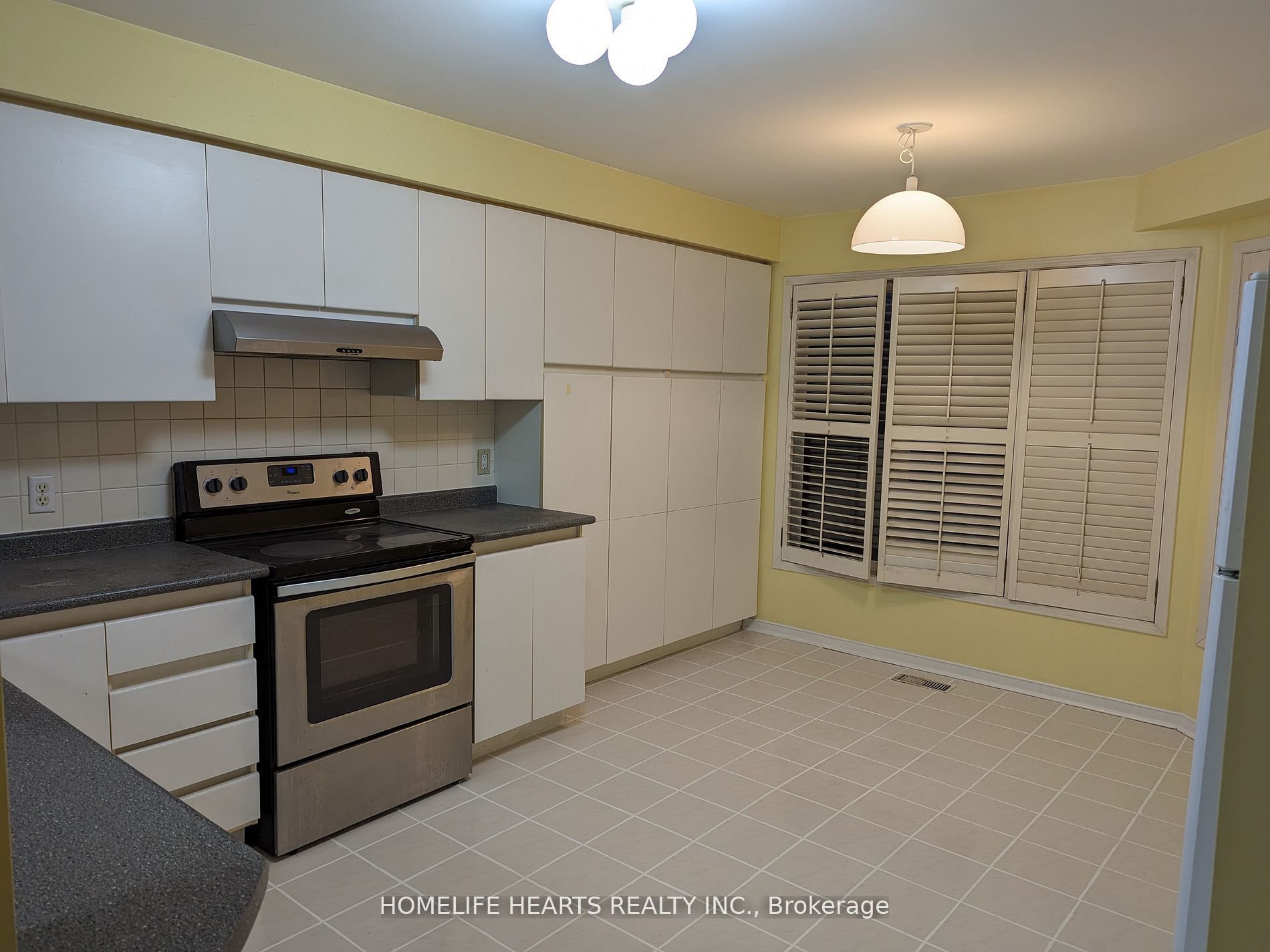 18 Clark Avenue W 192 Property Photo 6